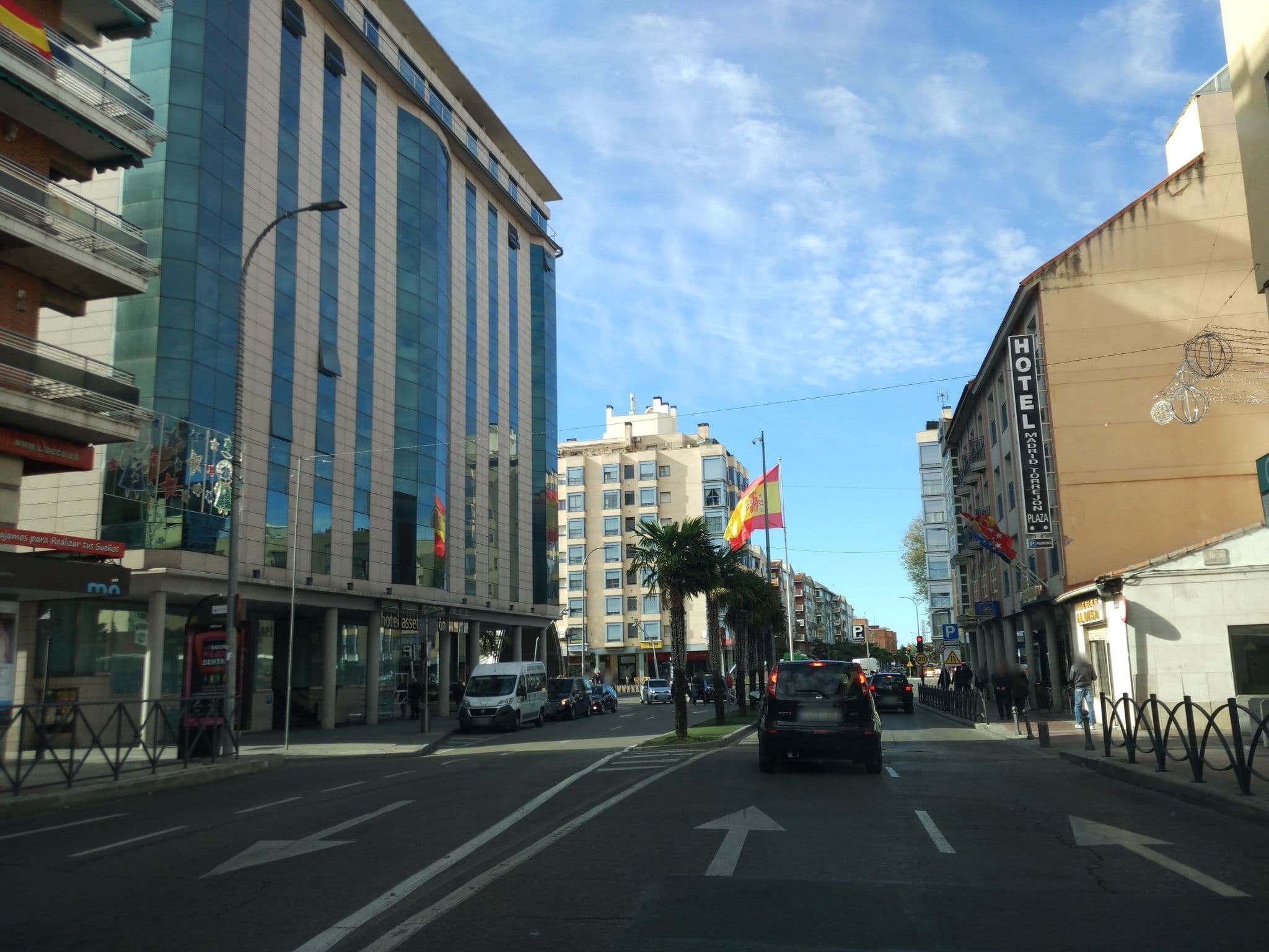 Street view near Hotel Madrid Torrejón Plaza, Torrejón de Ardoz — © polkillas (CC BY-SA · Mapillary)