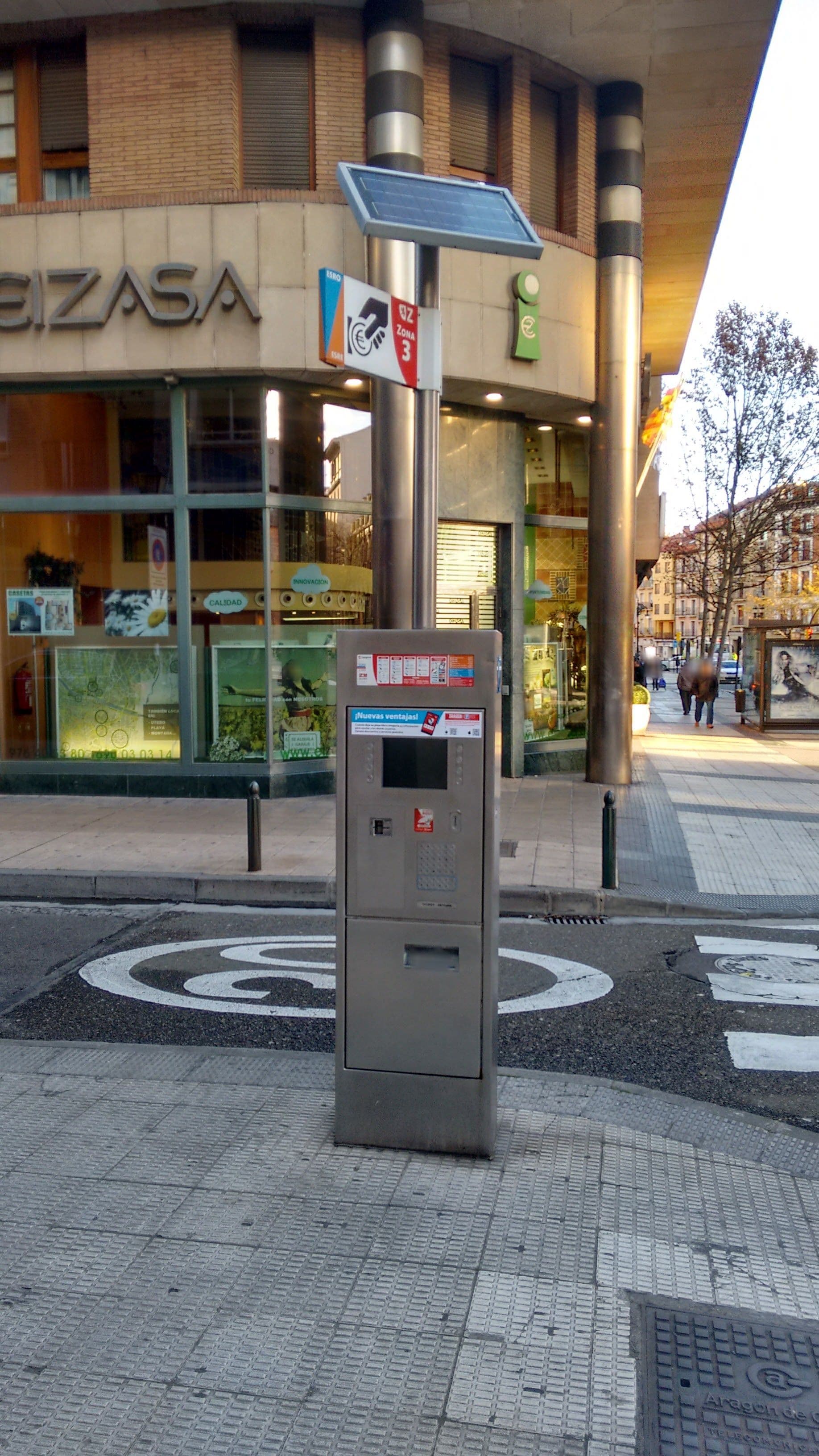Street view near Suites Apartamentos Los Girasoles, Zaragoza — © robot8a (CC BY-SA · Mapillary)