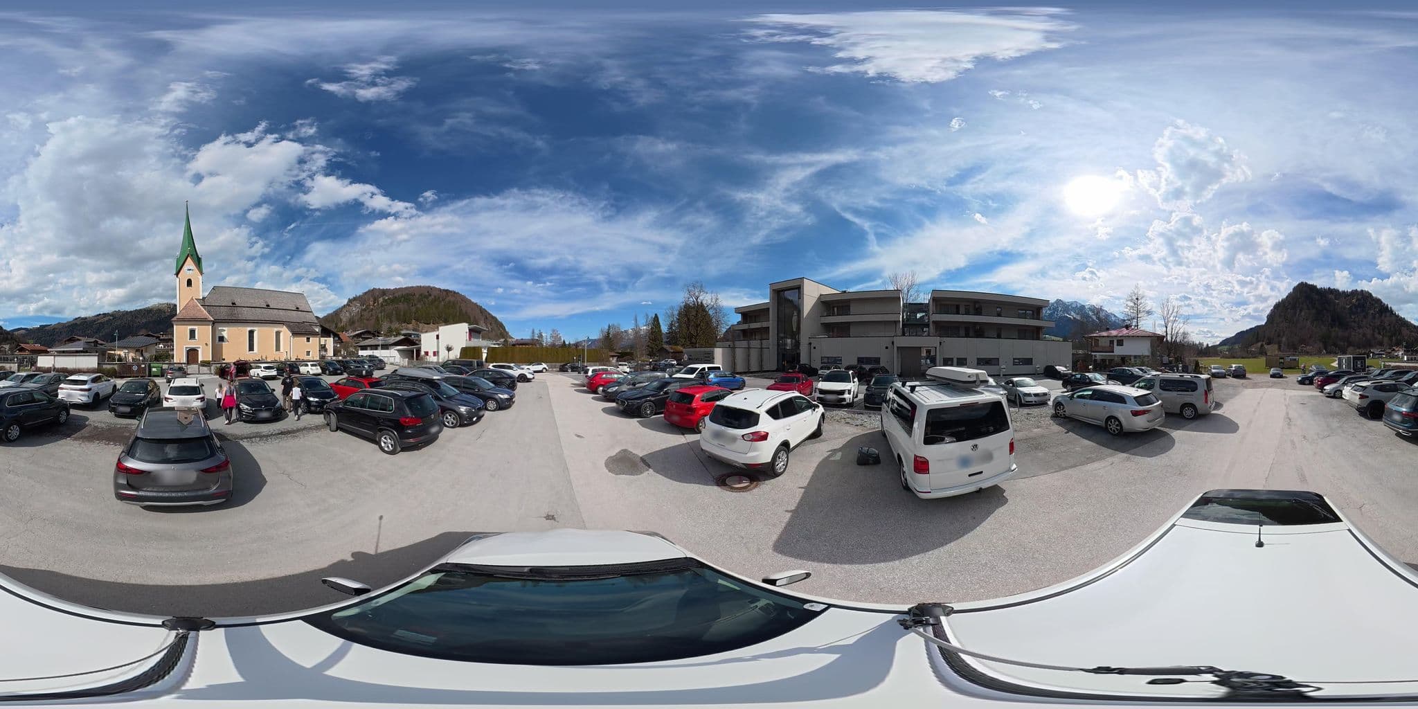 Street view near Das Walchsee Aktivresort Lakeside, Kössen — © osmplus_org (CC BY-SA · Mapillary)