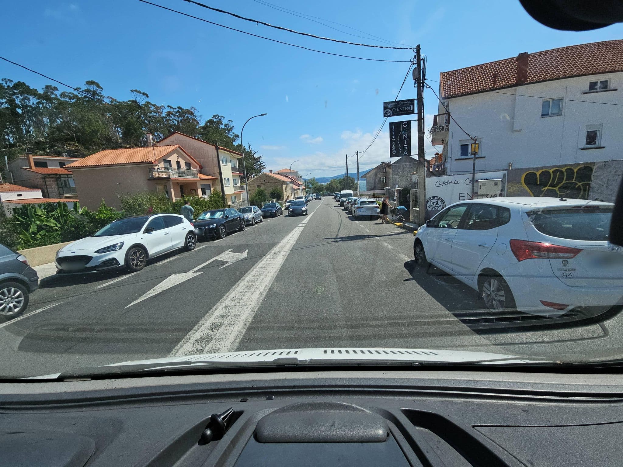 Street view near Hostal-Restaurante Playa Atlántica, Muros — © Ralvar (CC BY-SA · Mapillary)