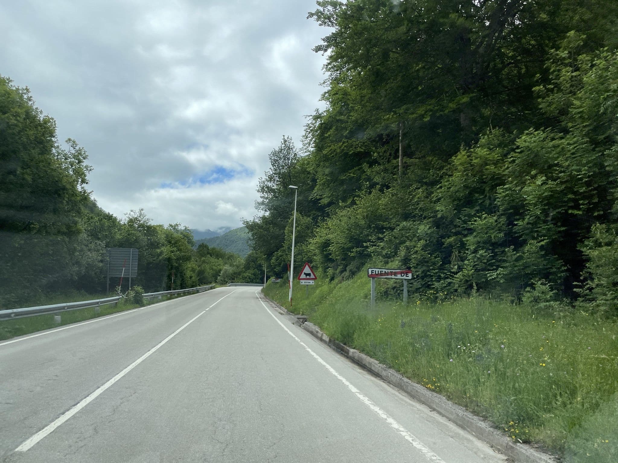 Street view near Rebeco, Potes