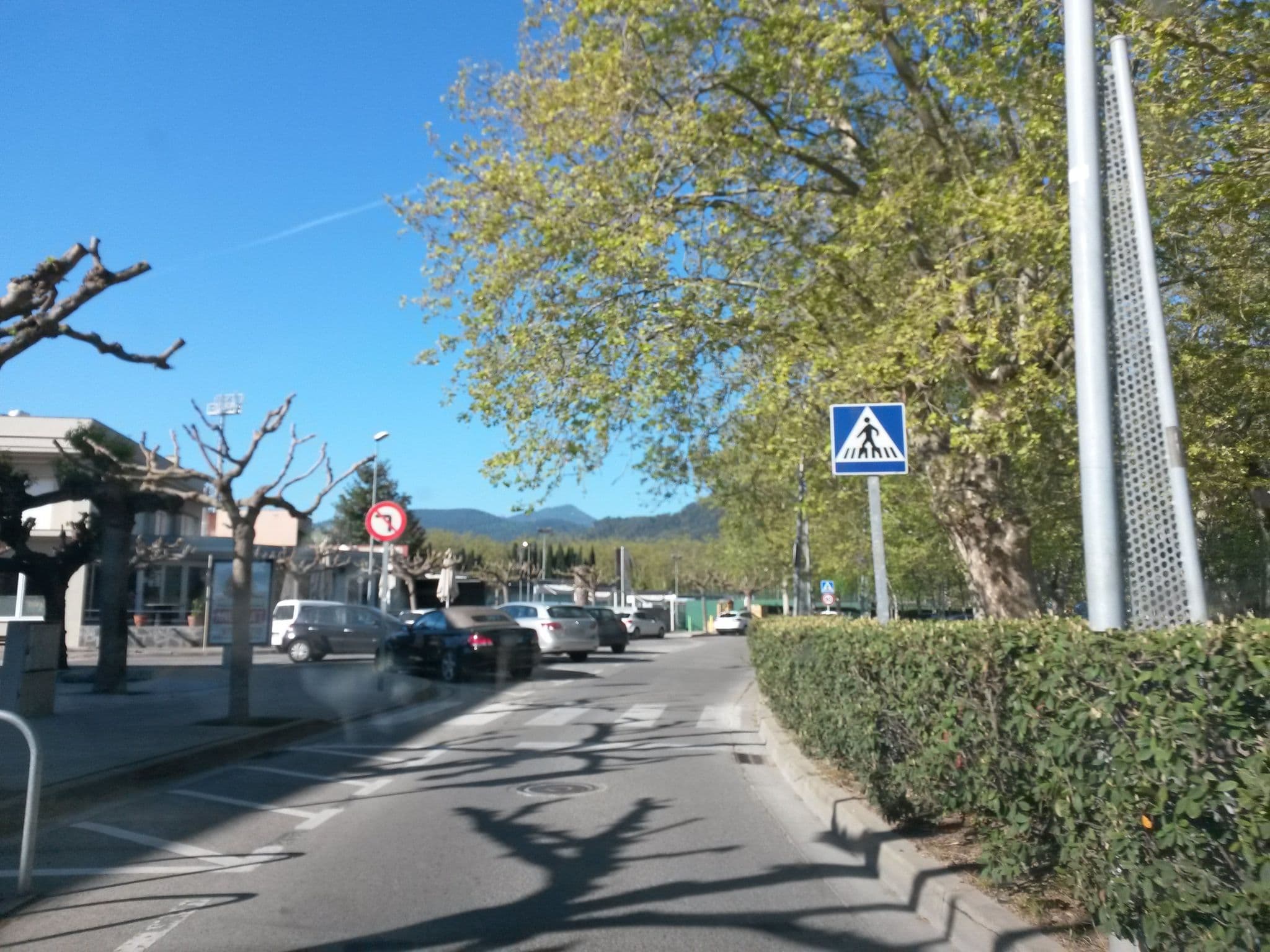 Street view near Hotel Mirallac, Banyoles — © xevi (CC BY-SA · Mapillary)