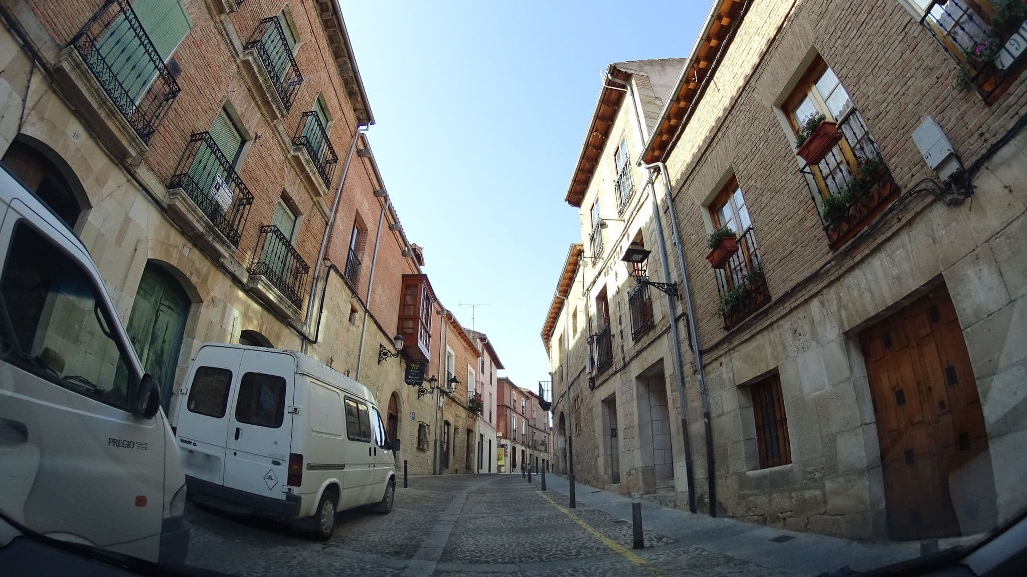 Street view near La Hacienda de mi Señor, Lerma — © robertogeb (CC BY-SA · Mapillary)