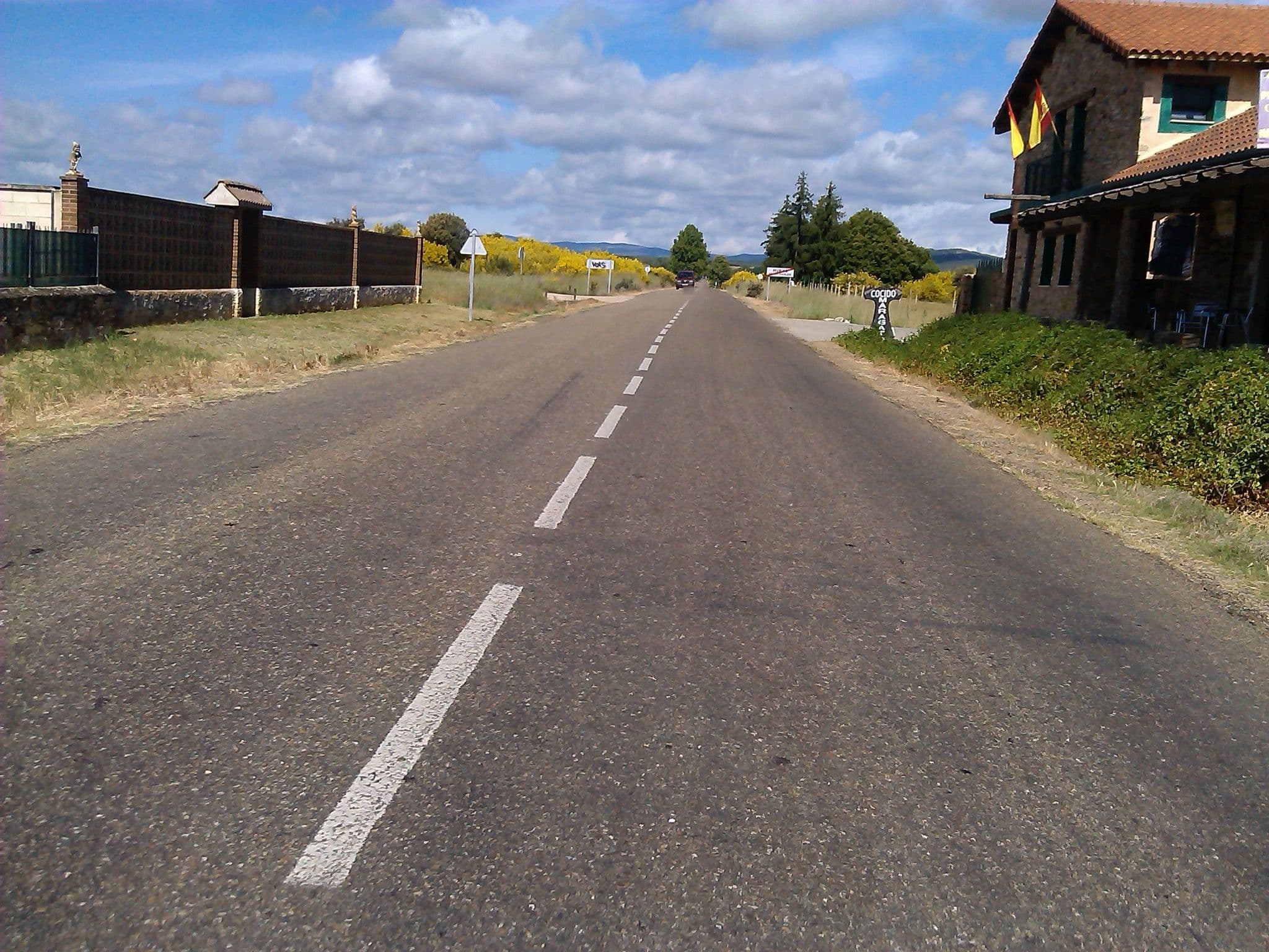Street view near Albergue Hosteria Casa Flor, Astorga — © changchun1 (CC BY-SA · Mapillary)