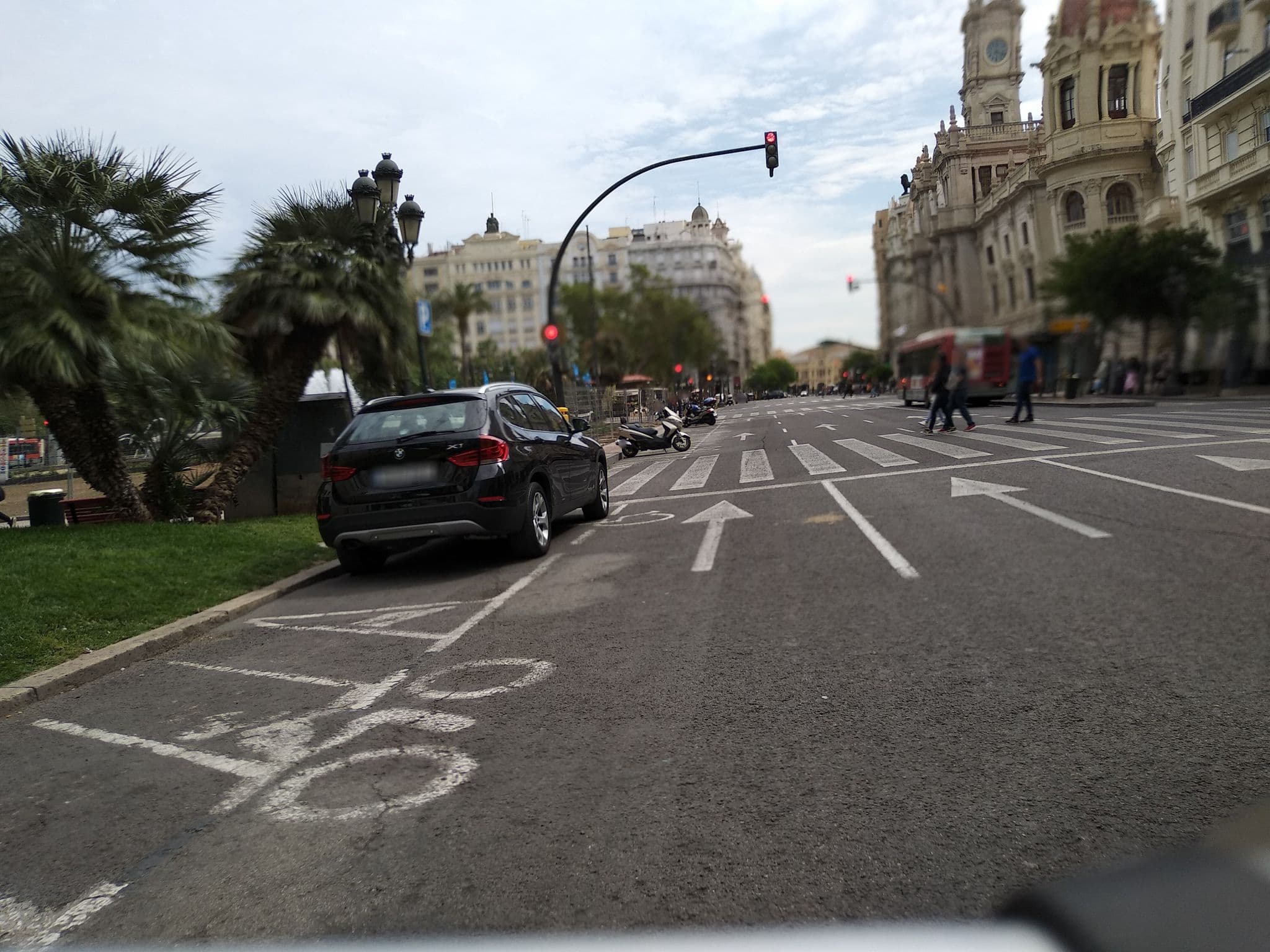 Street view near Hostal Venecia Plaza Centro, Valencia