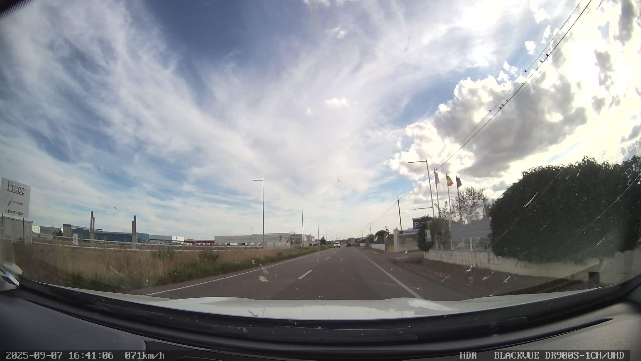 Street view near Area de León-Parking, Onzonilla — © sanjorgepinho (CC BY-SA · Mapillary)
