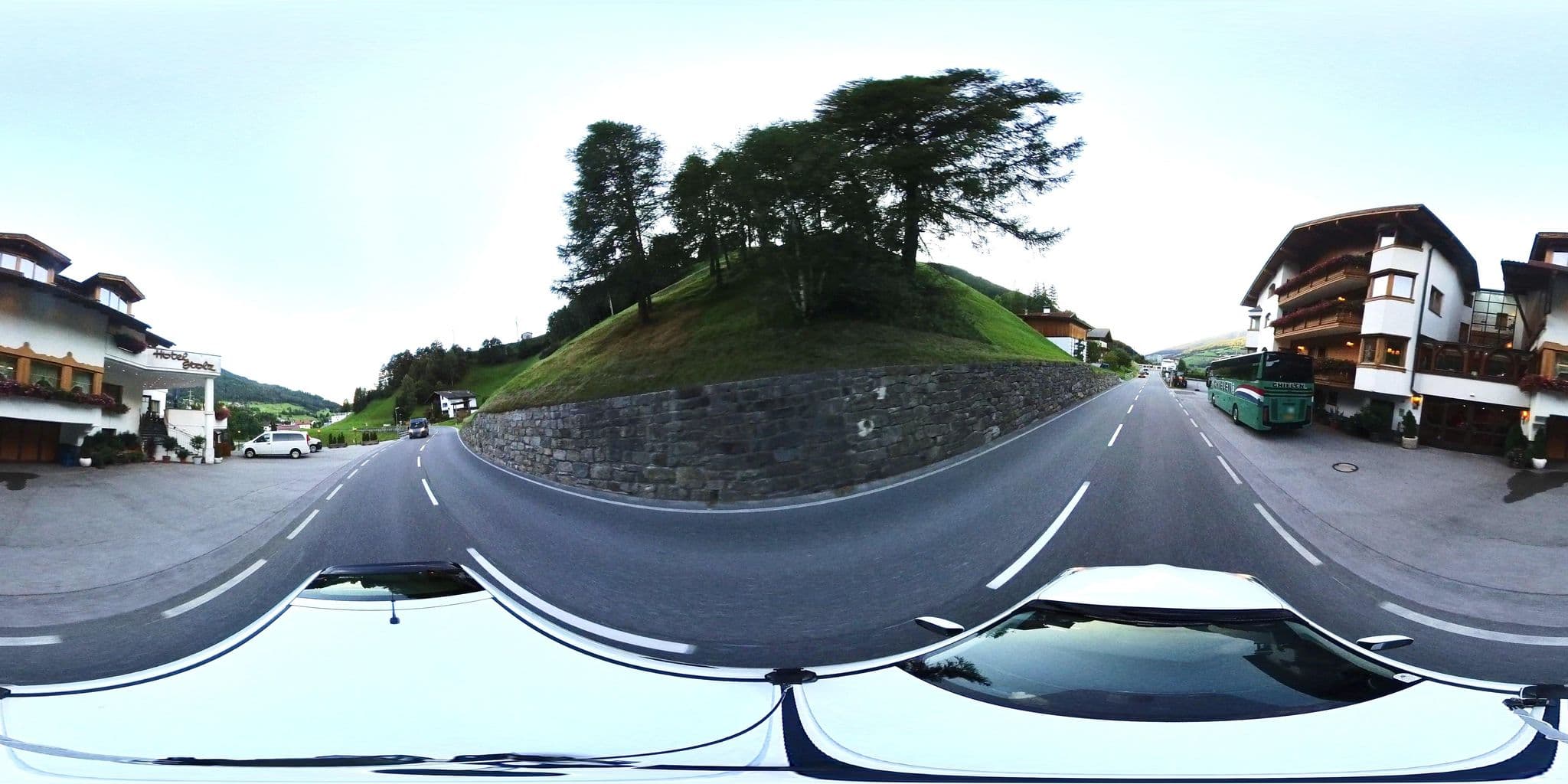 Street view near Hotel Stolz, Ellbögen — © osmplus_org (CC BY-SA · Mapillary)