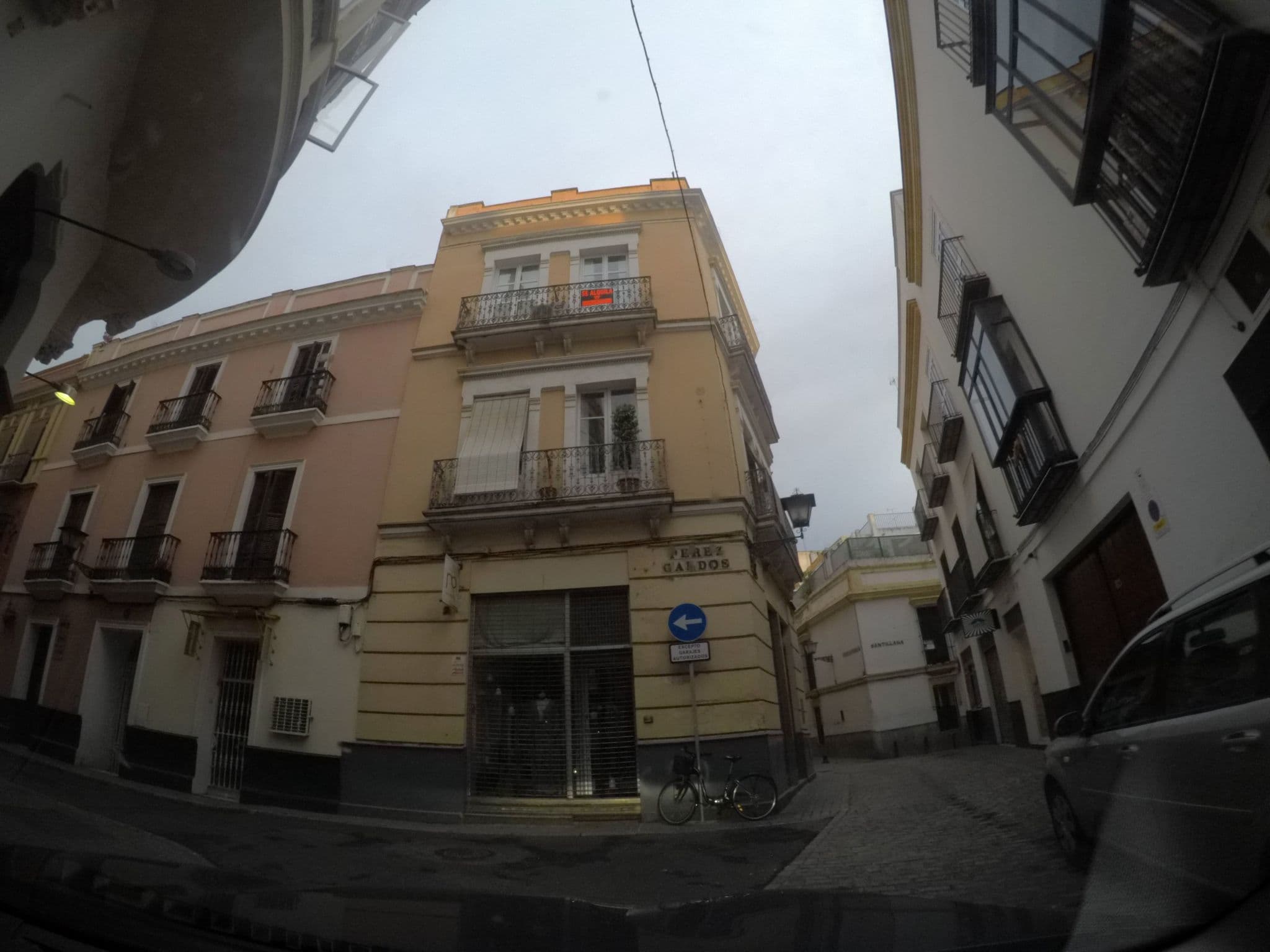 Street view near Hostal Lis I, Sevilla