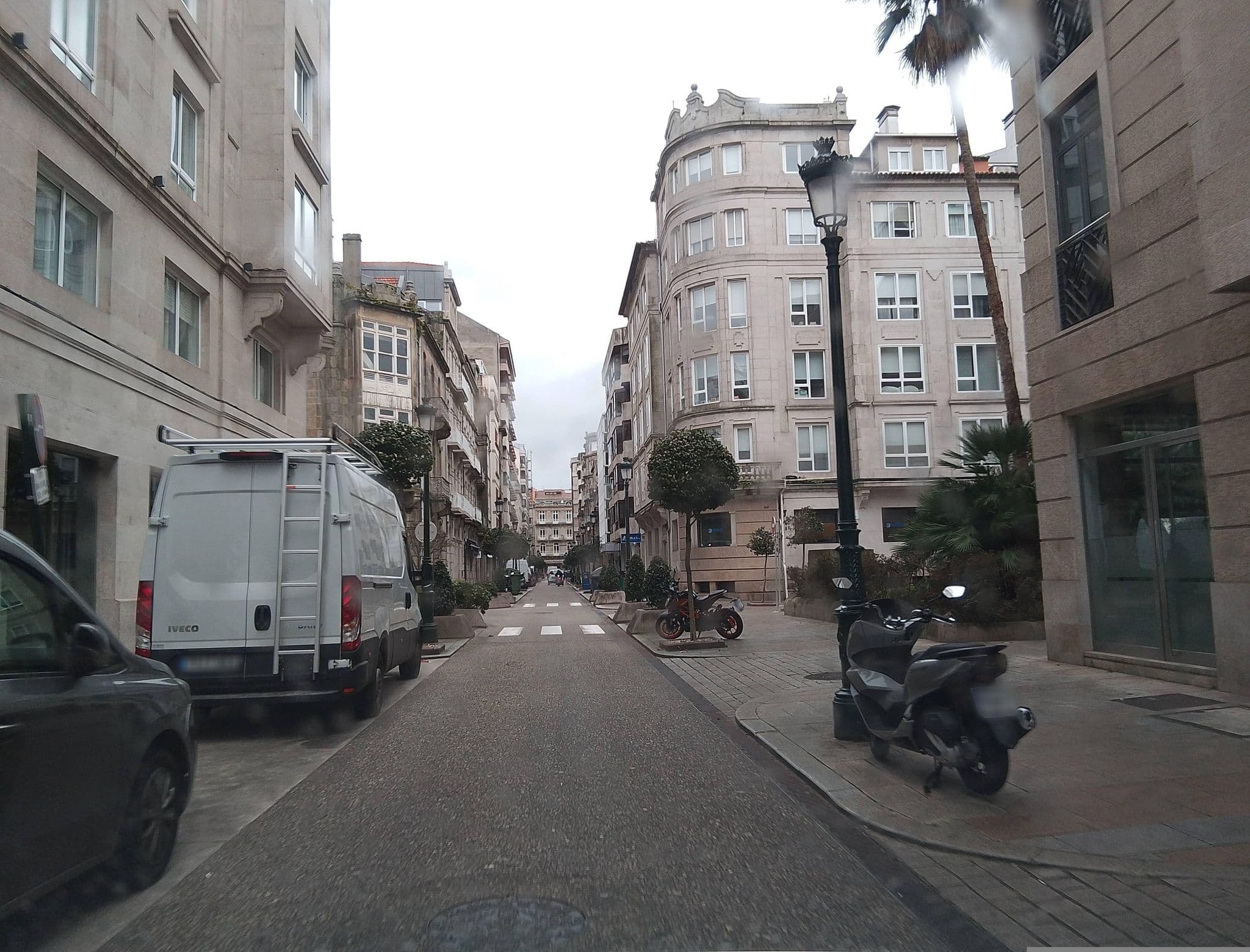Street view near Hotel Náutico, Vigo — © EAPI (CC BY-SA · Mapillary)