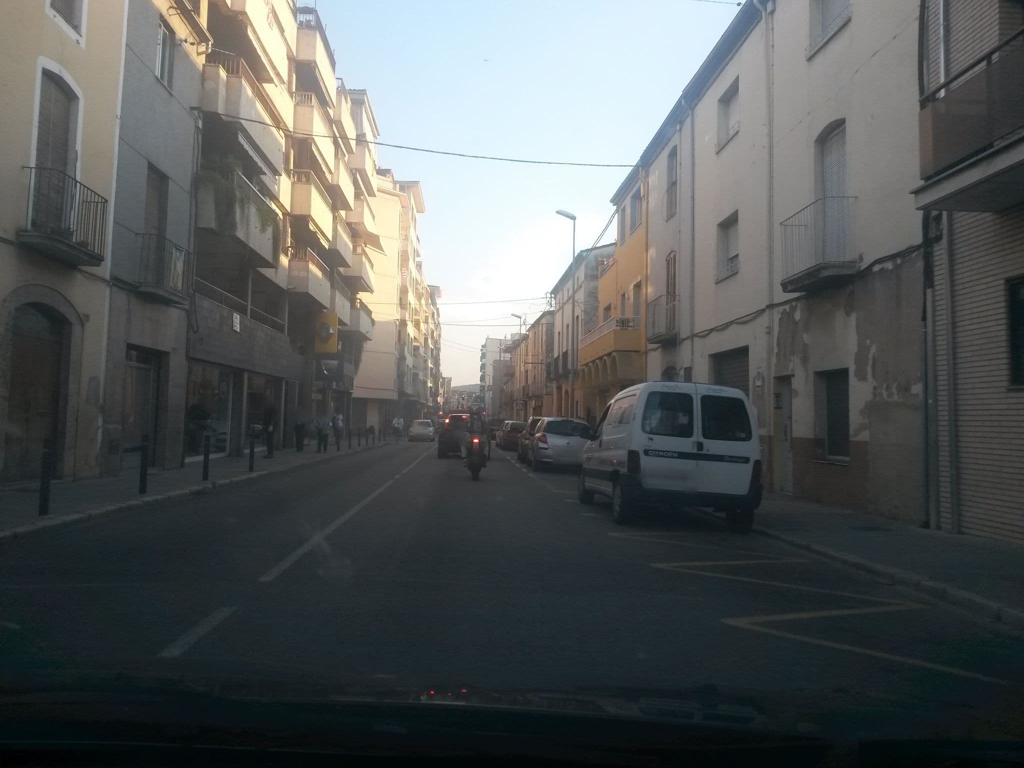 Street view near Ca La Flora, Banyoles — © xevi (CC BY-SA · Mapillary)