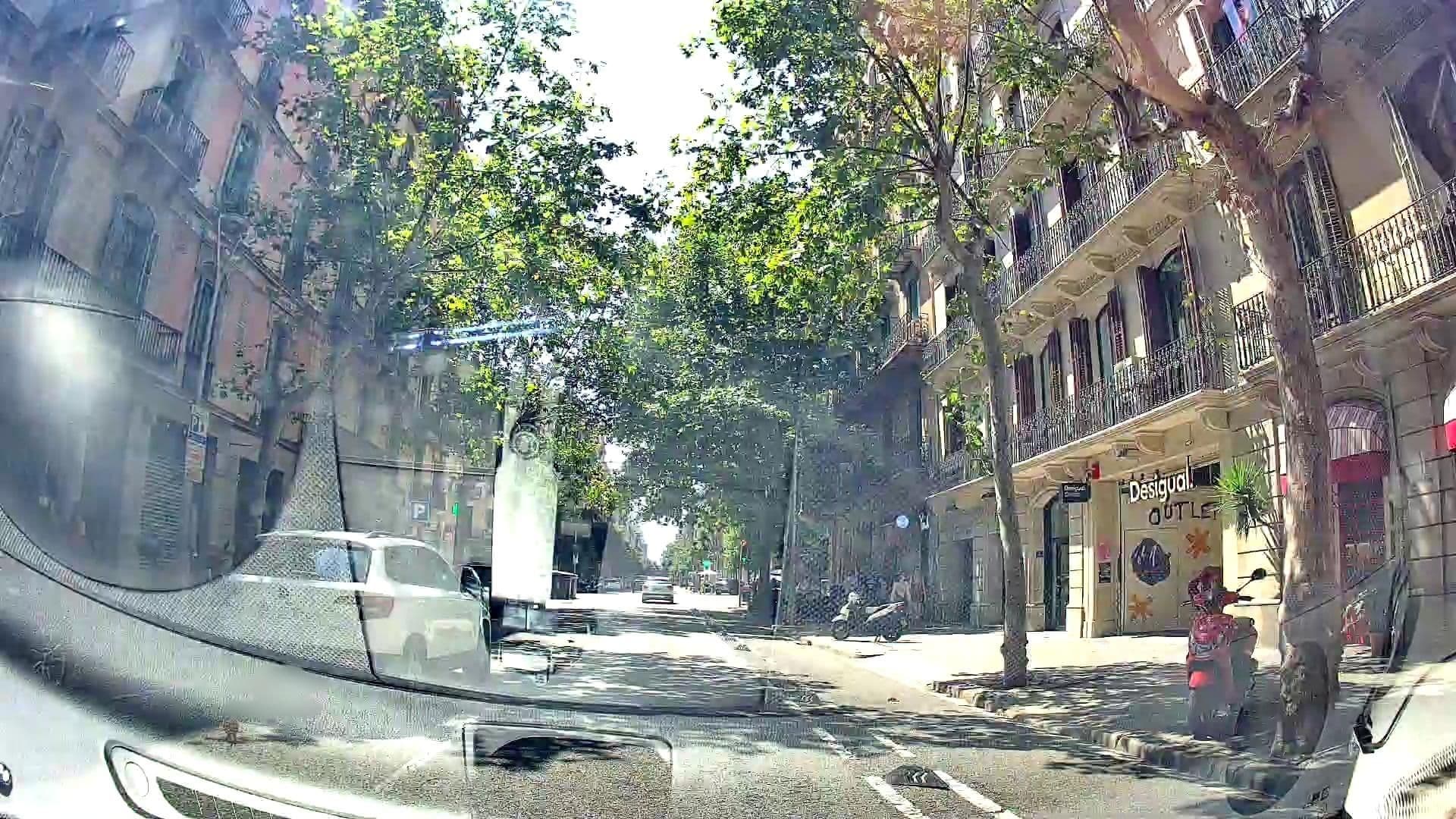 Street view near Hotel Praktik Garden, Dreta de l'Eixample — © m_esp_32 (CC BY-SA · Mapillary)