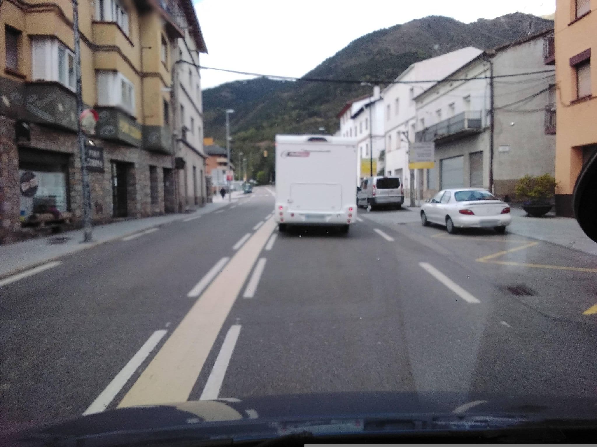 Street view near Fonda Mas, el Pont de Suert — © mprins (CC BY-SA · Mapillary)