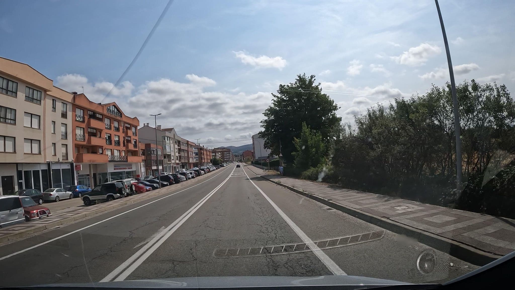 Street view near La Tizona, Medina de Pomar — © vinisa (CC BY-SA · Mapillary)