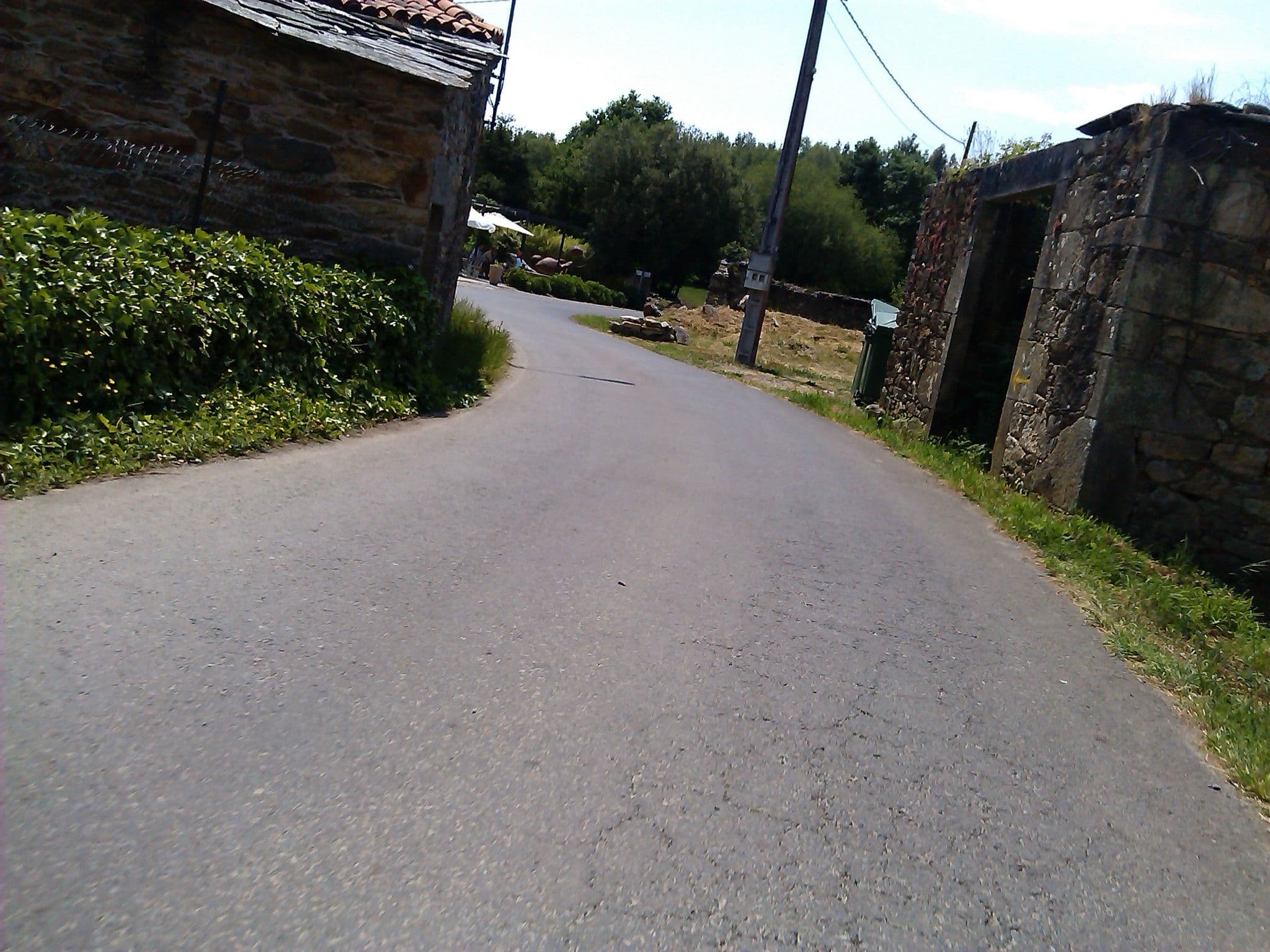 Street view near Albergue A Paso de Formiga, Monterroso — © changchun1 (CC BY-SA · Mapillary)