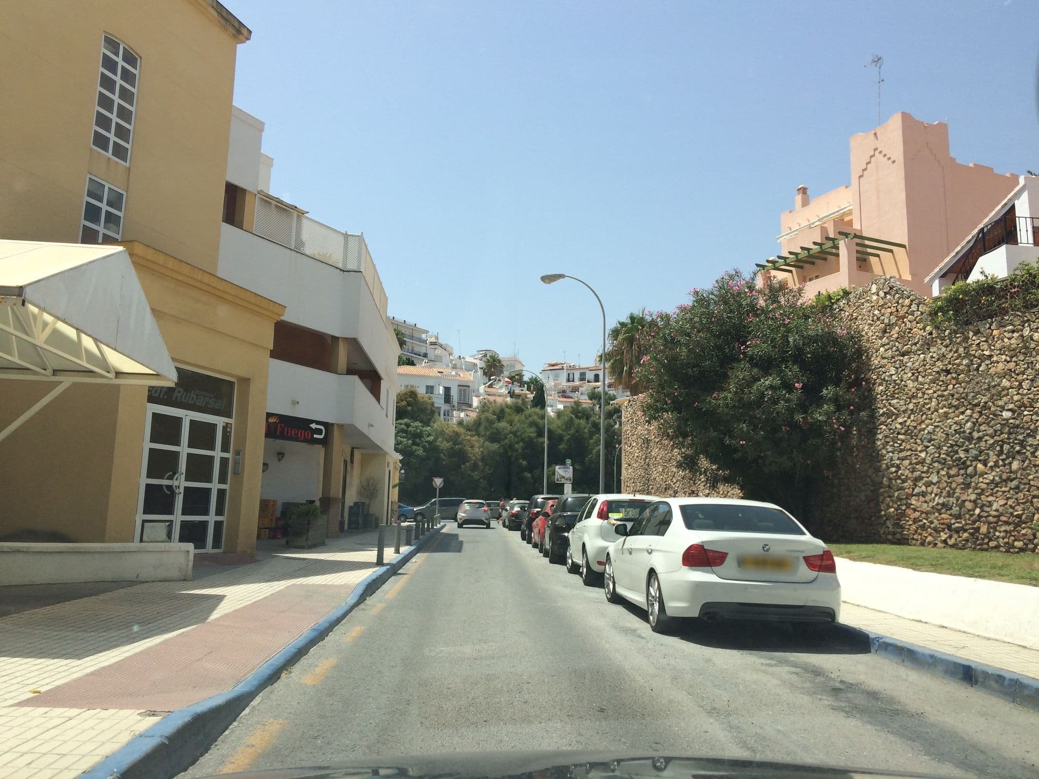 Street view near Almoraide Apartamentos, Nerja — © klaberlang (CC BY-SA · Mapillary)