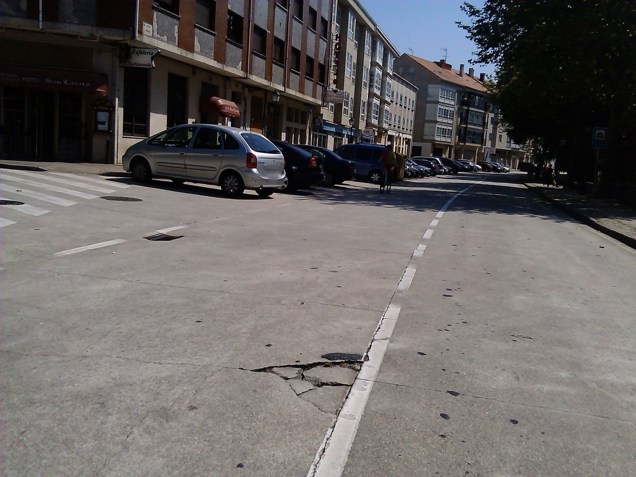 Street view near Albergue Acuario, Santiago de Compostela