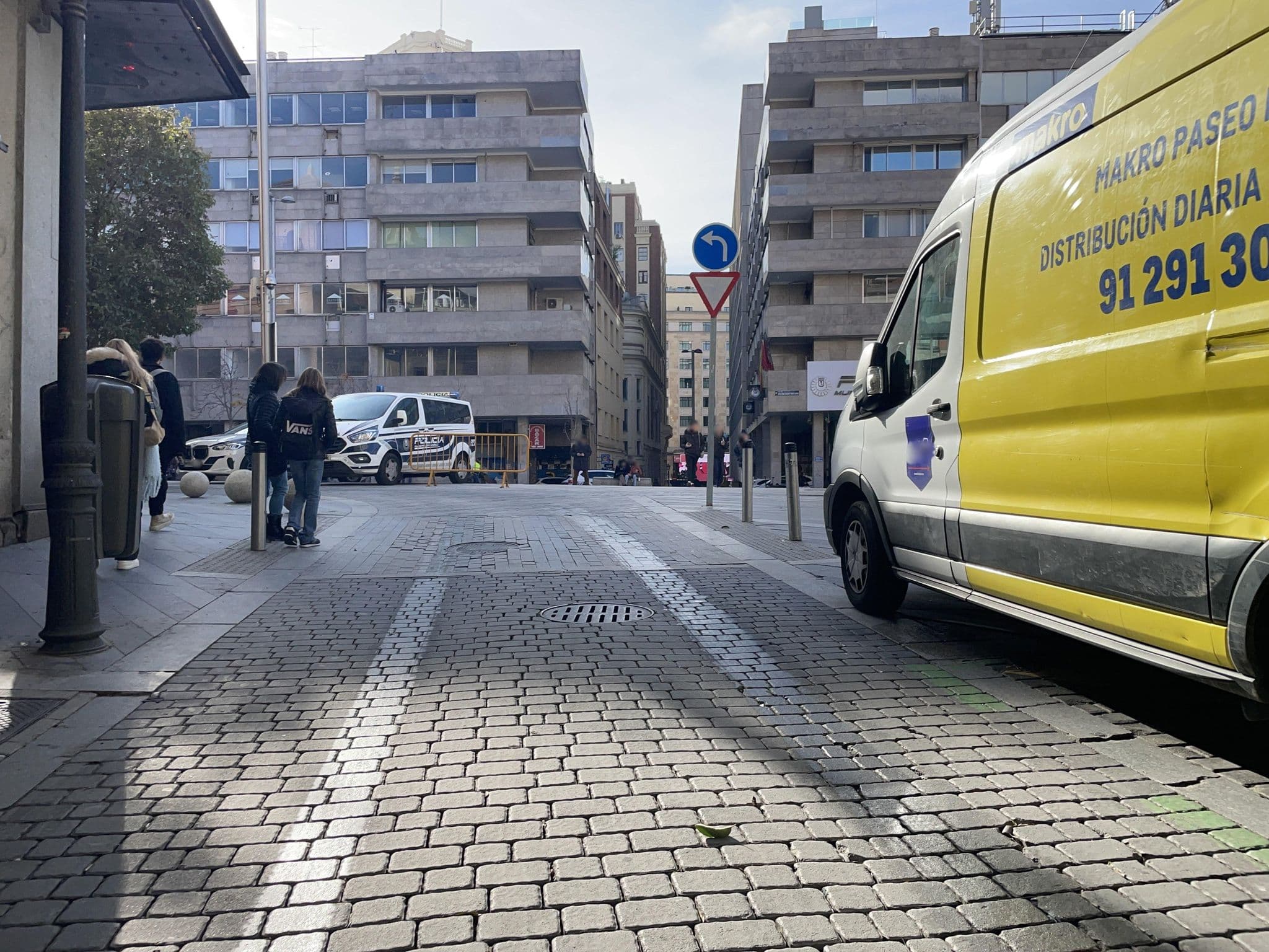 Street view near Hostal Santo Domingo, Madrid Centro