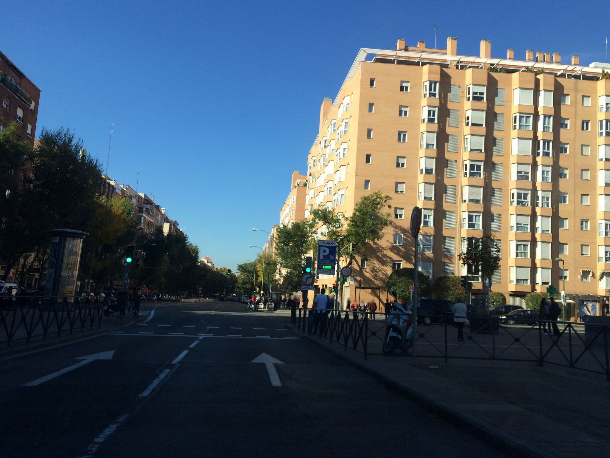 Street view near Madfor, Argüelles — © radnaj (CC BY-SA · Mapillary)