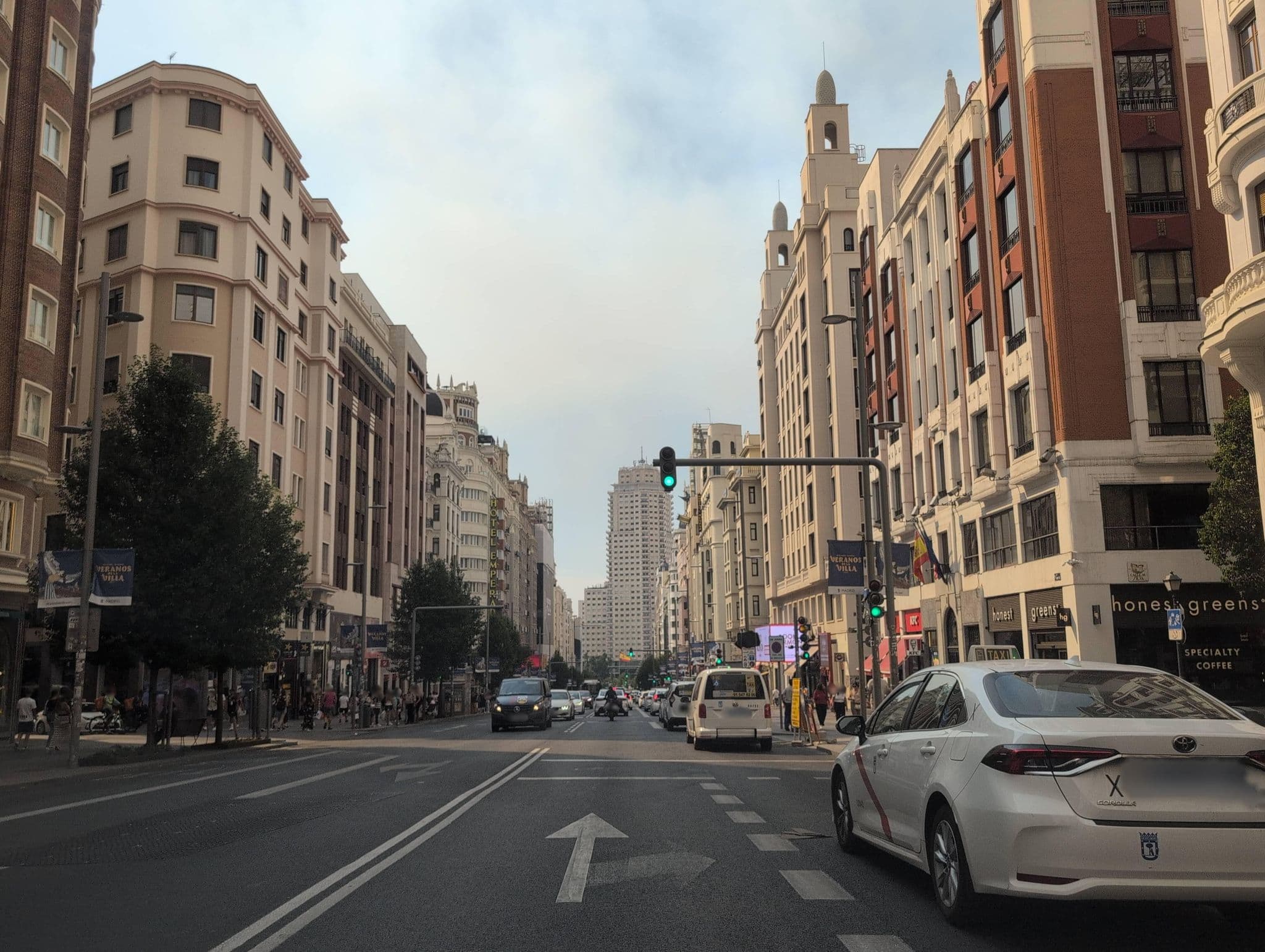 Street view near Main Street Madrid, Madrid Centro — © Albergarri788 (CC BY-SA · Mapillary)