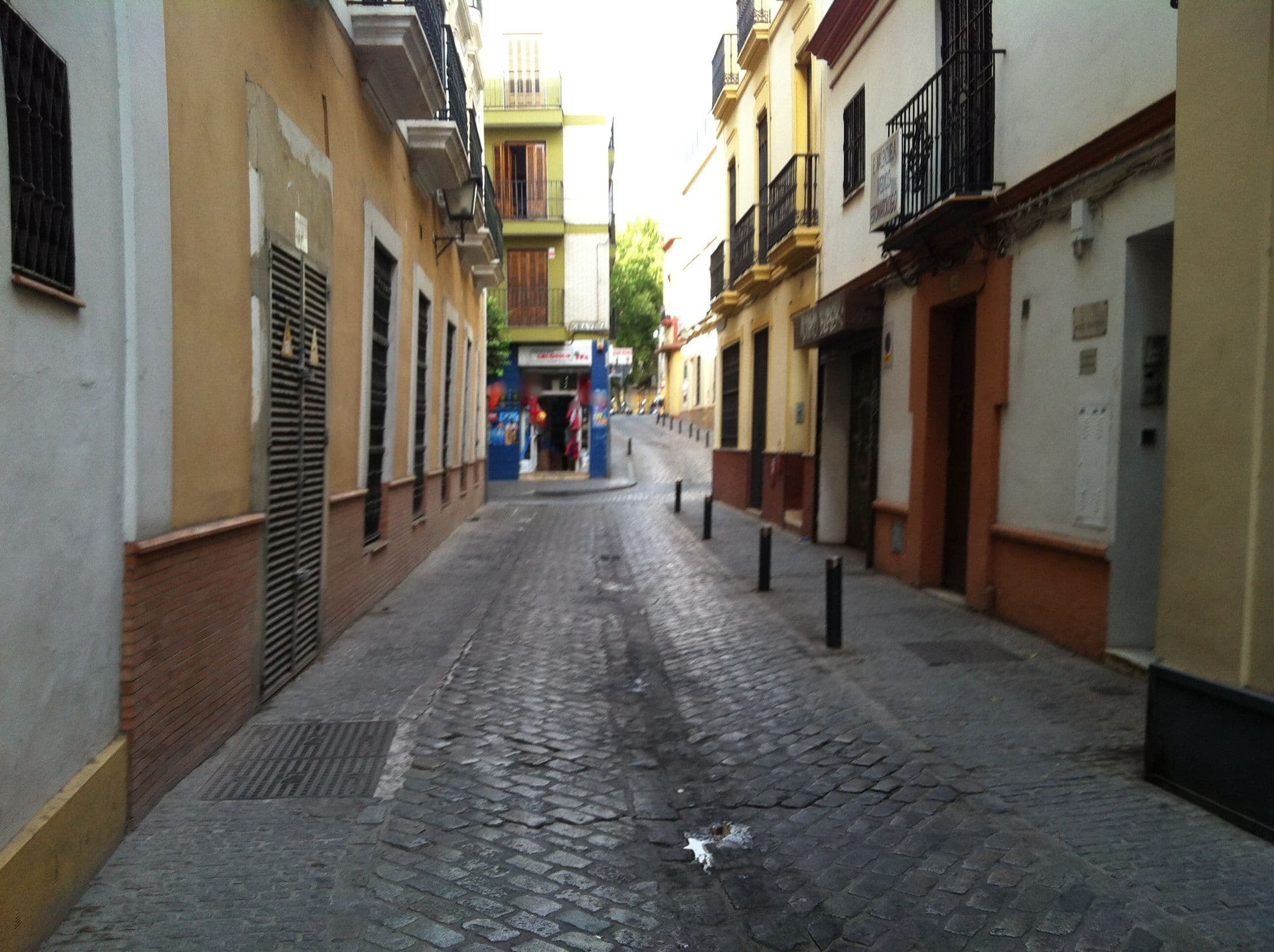 Street view near Pension Giraldilla, Sevilla