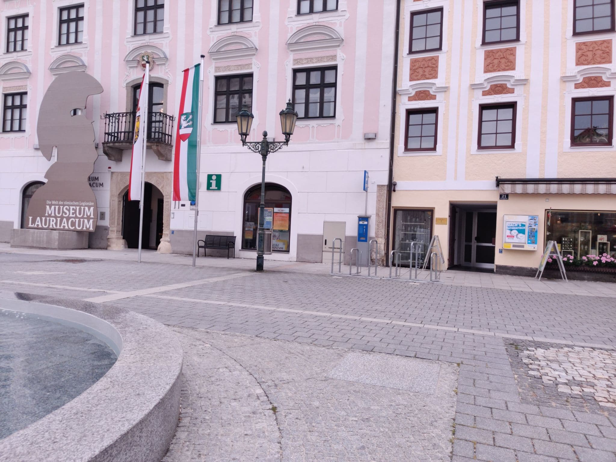 Street view near Zum goldenen Schiff, Enns — © aceini (CC BY-SA · Mapillary)