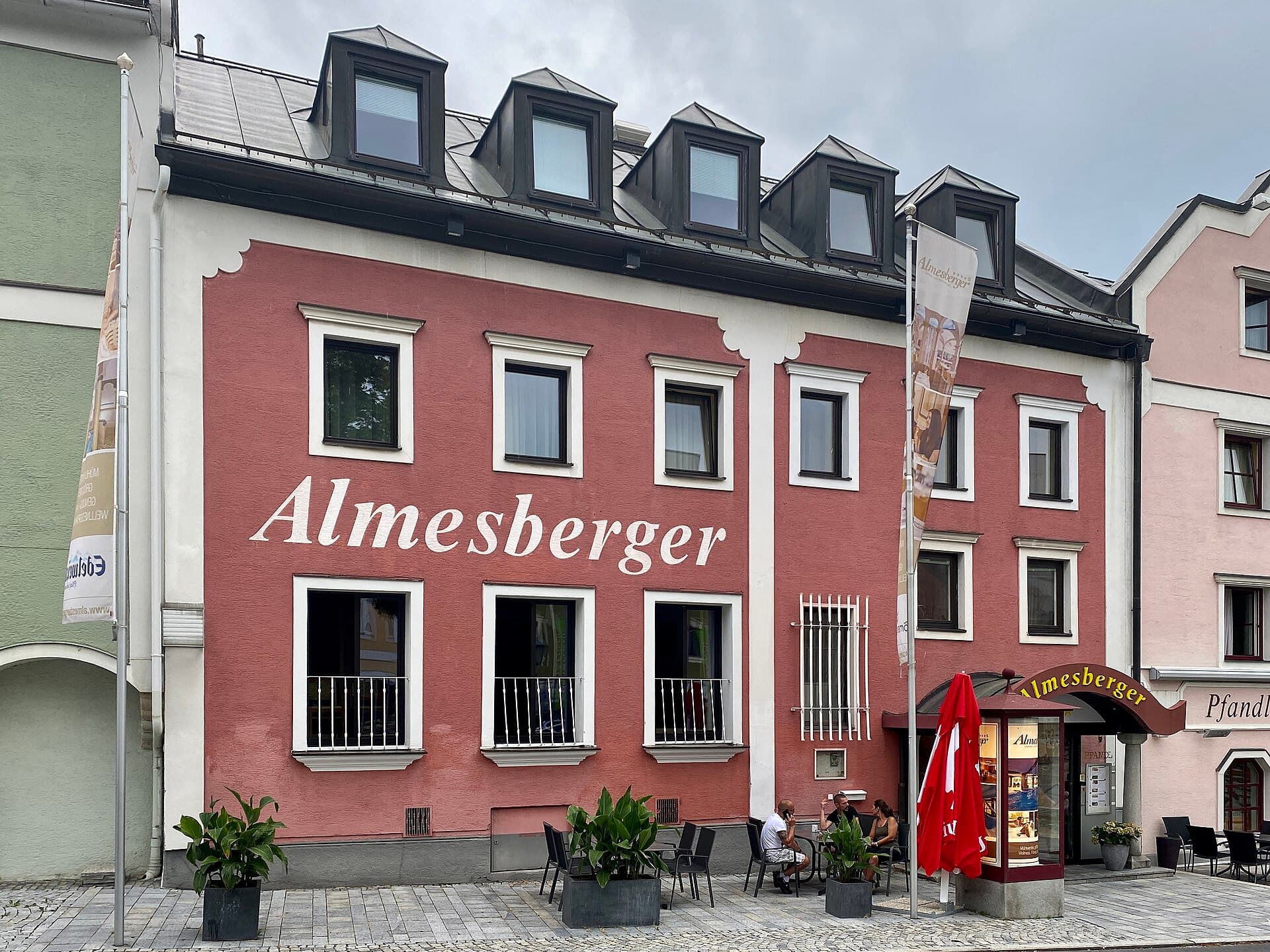 Almesberger (via Wikimedia Commons, CC BY-SA 4.0)