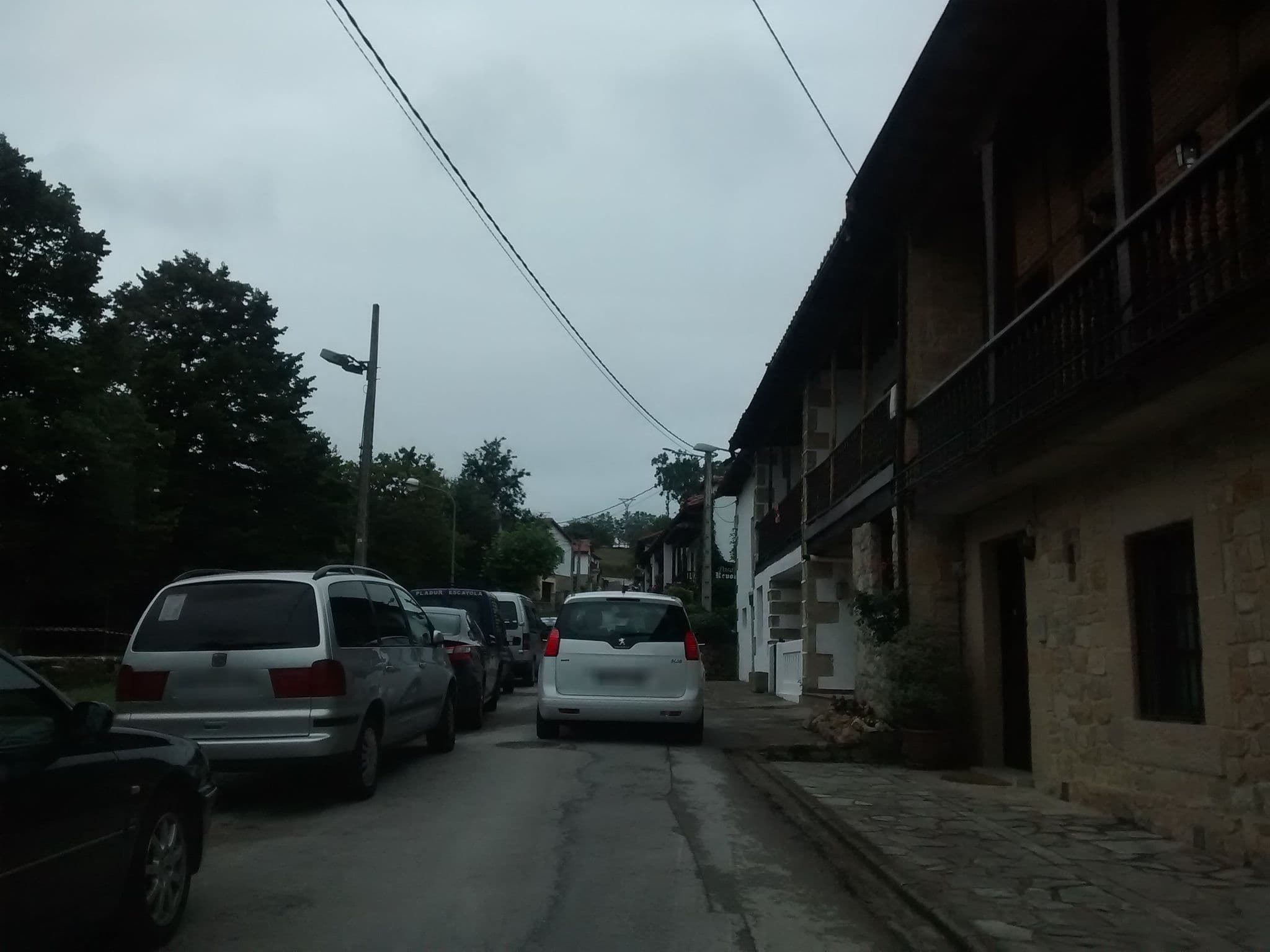 Street view near Apartamentos Tarrío, Santillana — © egofer (CC BY-SA · Mapillary)