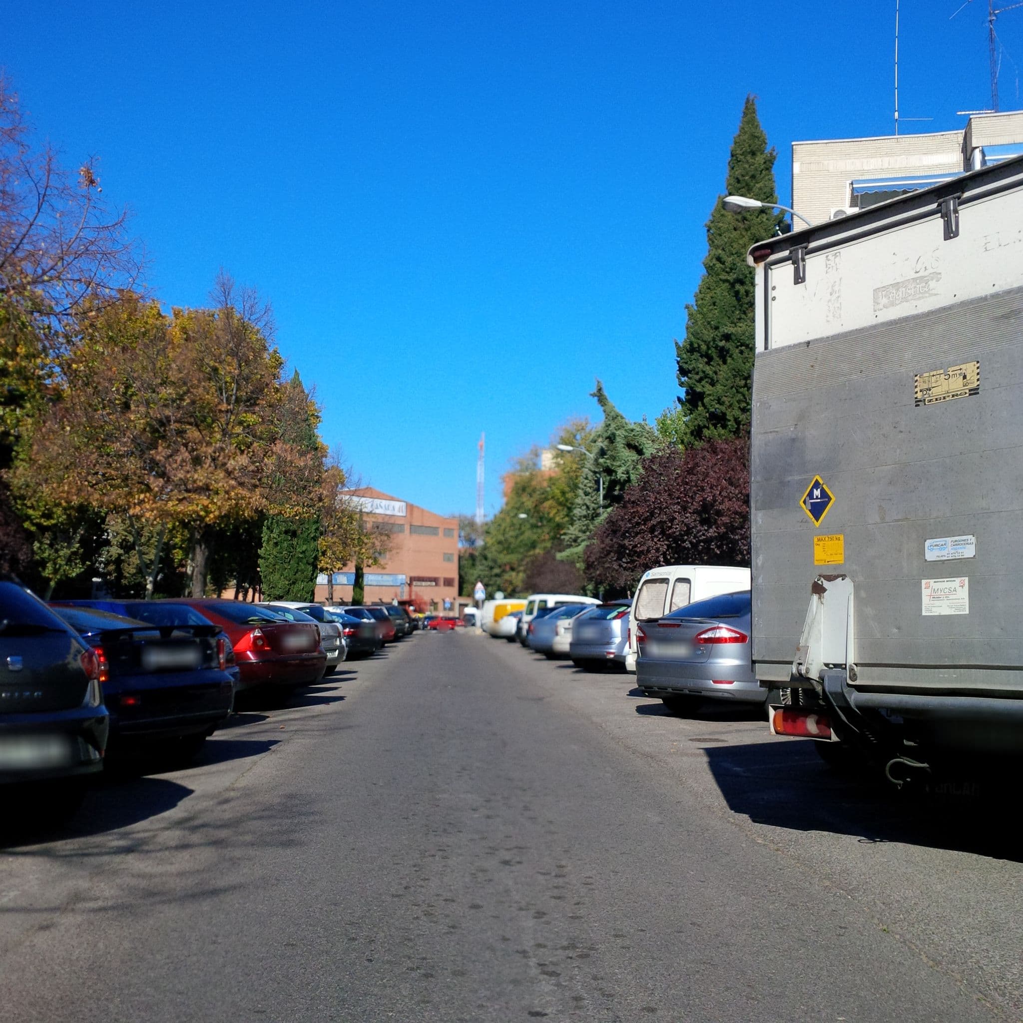 Street view near Hostal Henares, San Fernando de Henares — © carlosz22 (CC BY-SA · Mapillary)