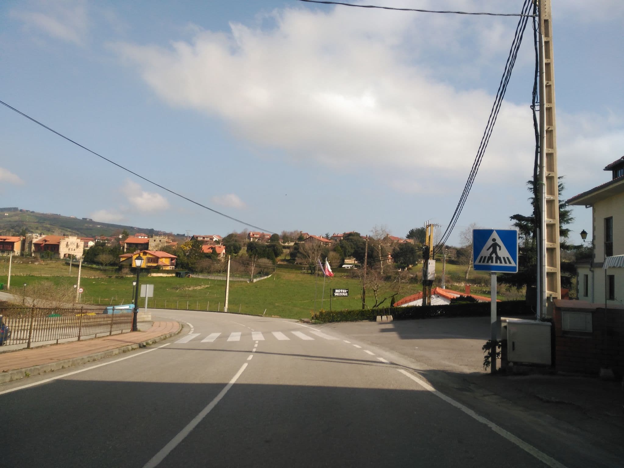 Street view near Salldemar, Santillana — © sanchi (CC BY-SA · Mapillary)