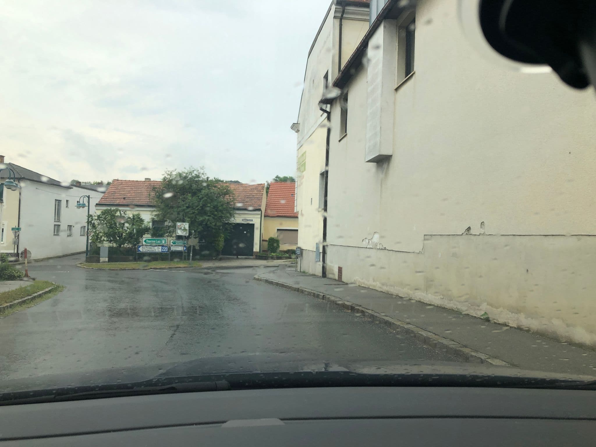 Street view near Landgasthof Polansky, Auersthal — © atze777 (CC BY-SA · Mapillary)