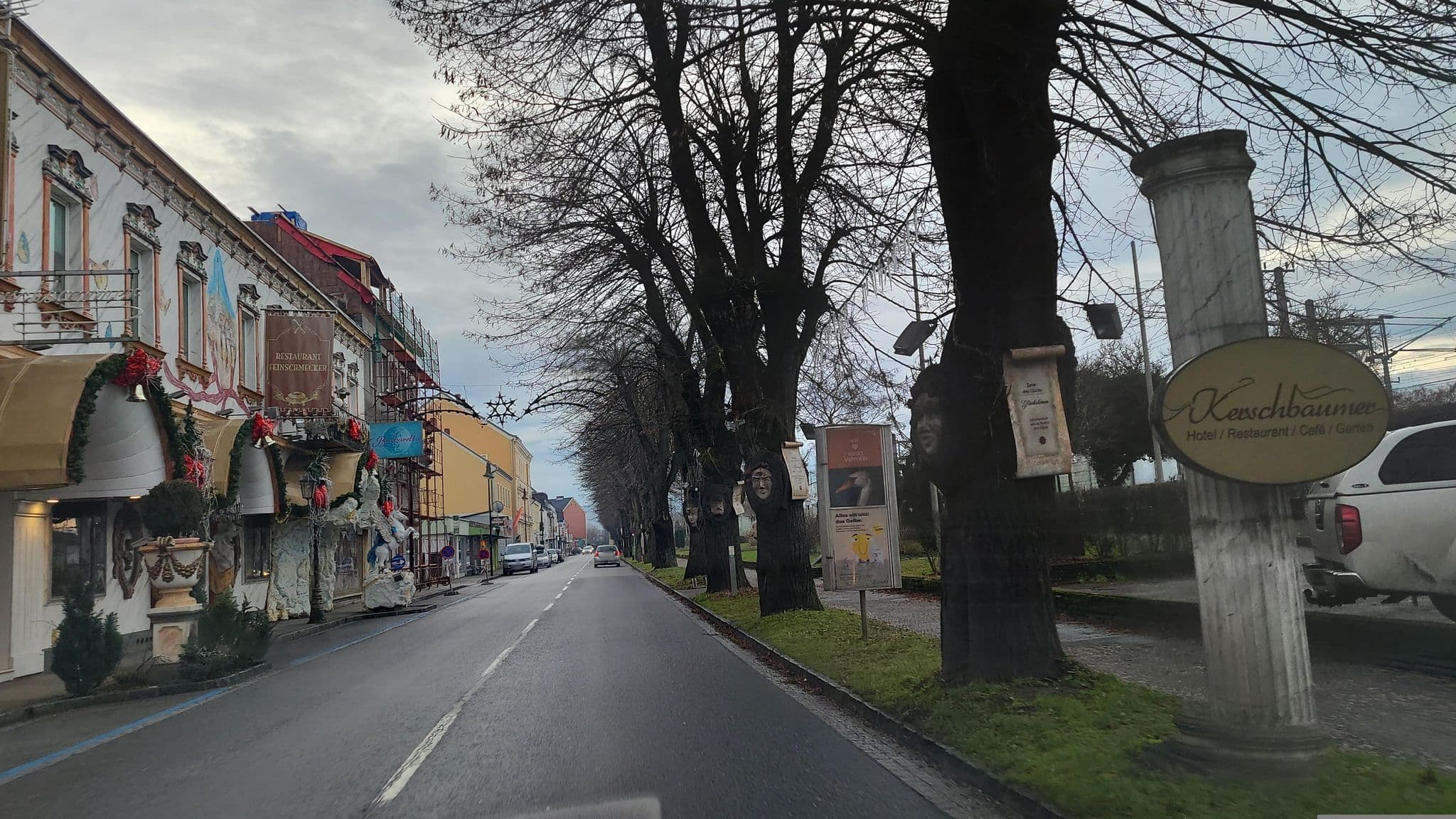Street view near Hotel Kerschbaumer, Sankt Valentin — © chrisbeddow (CC BY-SA · Mapillary)