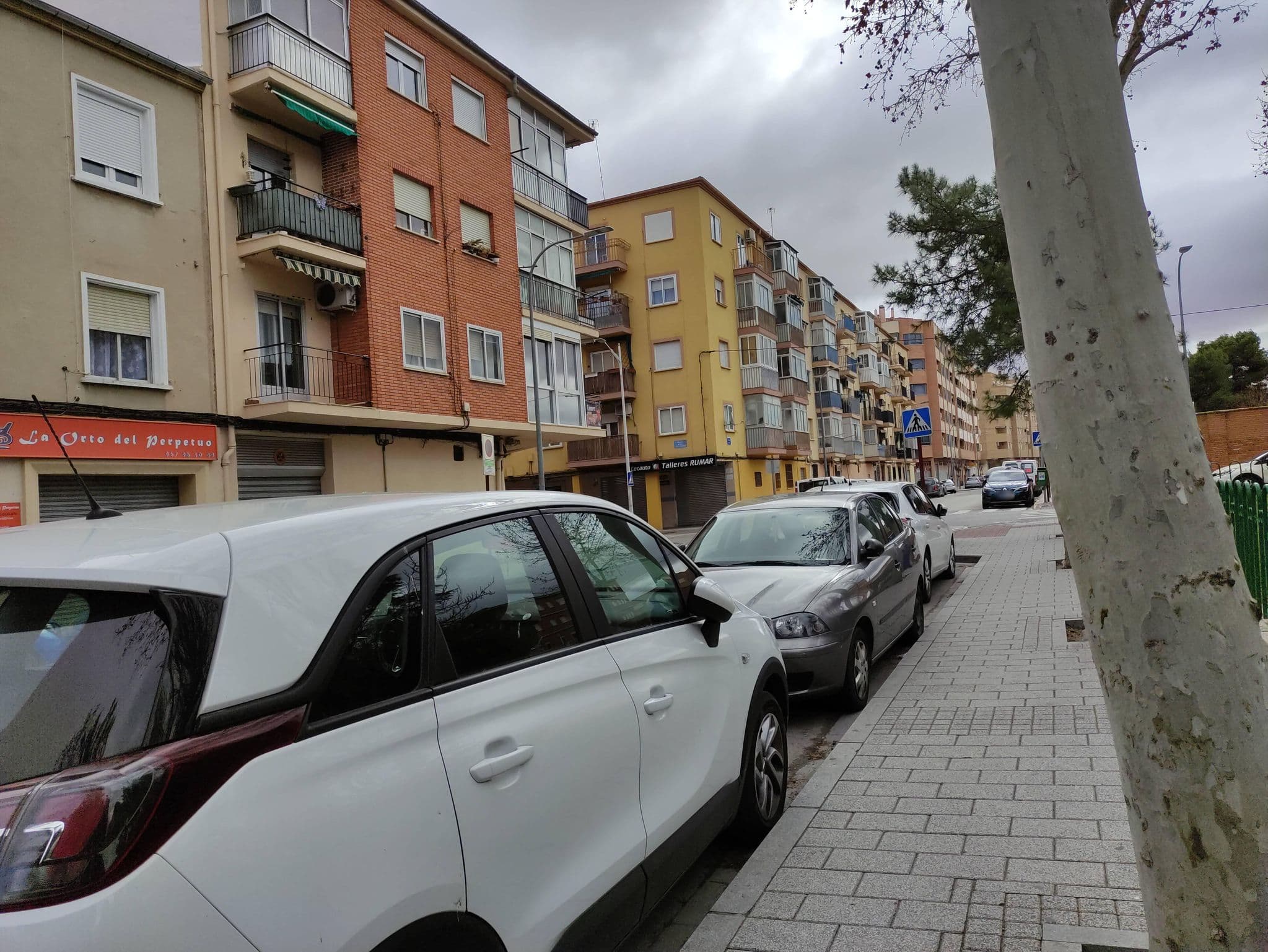 Street view near Hostal Alba, Albacete — © C6H12O6 (CC BY-SA · Mapillary)