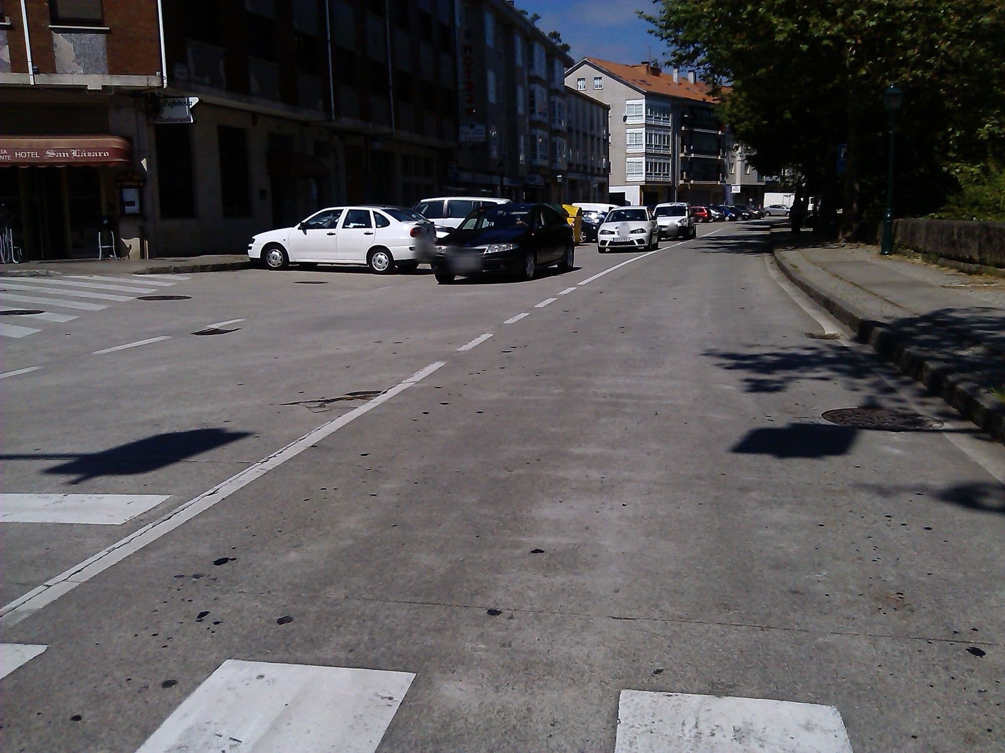 Street view near Hotel San Lázaro, Santiago de Compostela