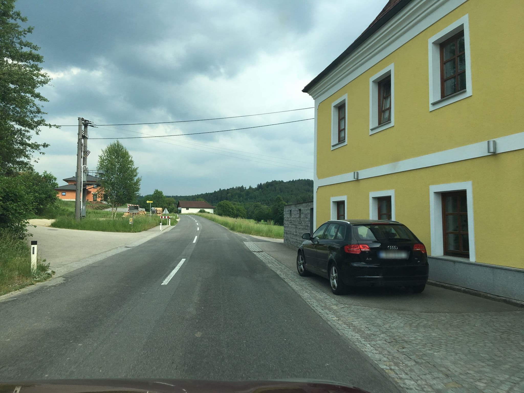Street view near Minathaler Hof, Schalchen — © schobi (CC BY-SA · Mapillary)