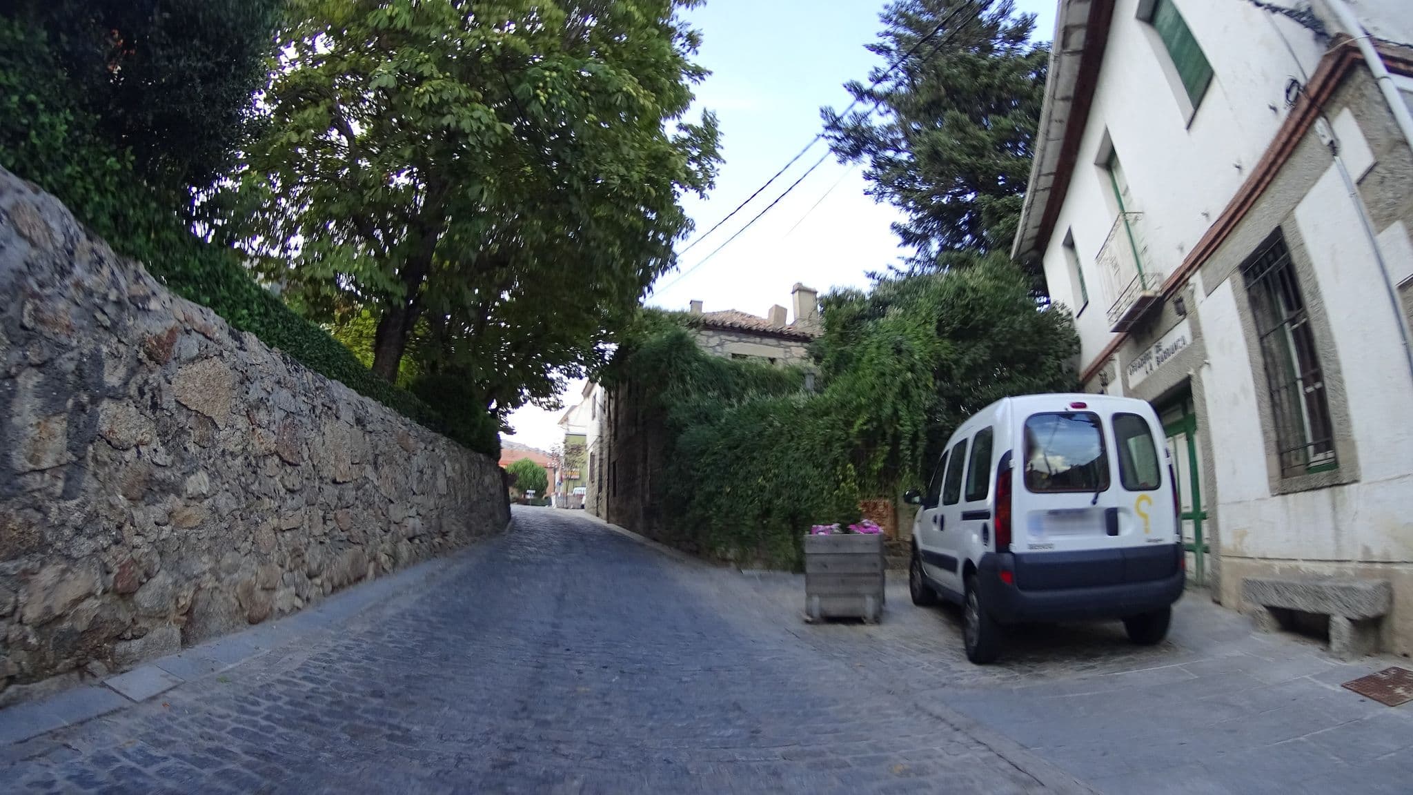Street view near Nava Real, Navacerrada — © robertogeb (CC BY-SA · Mapillary)