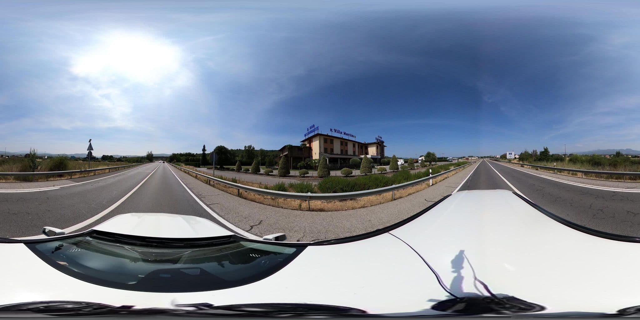 Street view near Hotel Villamartín, Villadecanes — © sanjorgepinho (CC BY-SA · Mapillary)