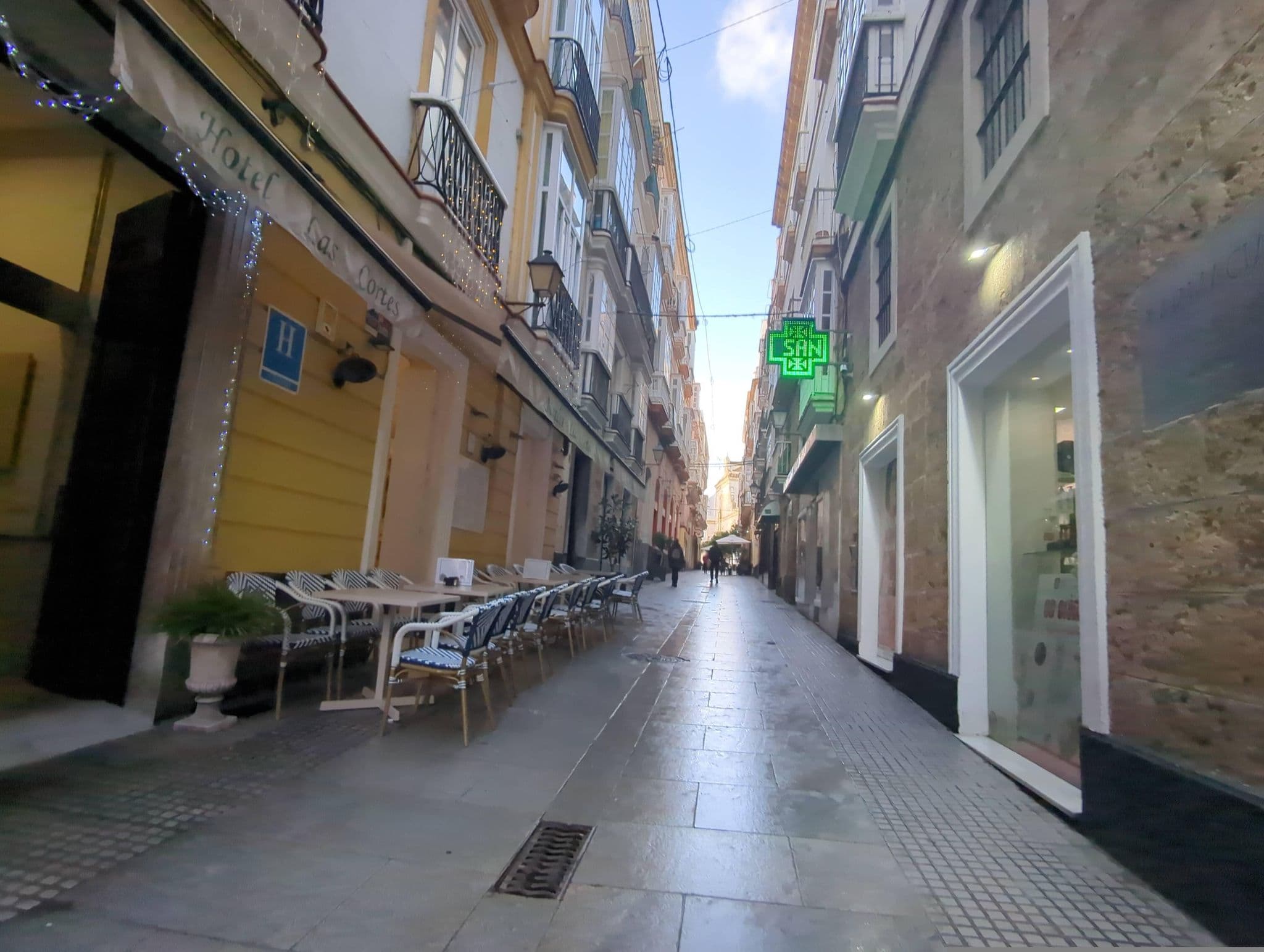 Street view near Cortes de Cádiz, Cadiz — © miguel_andrade (CC BY-SA · Mapillary)