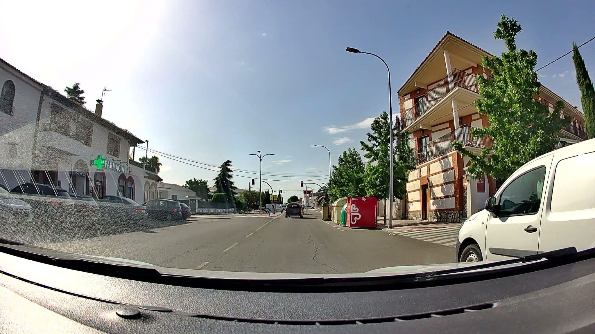 Street view near Complejo París, Illescas — © proton-multiplexor (CC BY-SA · Mapillary)