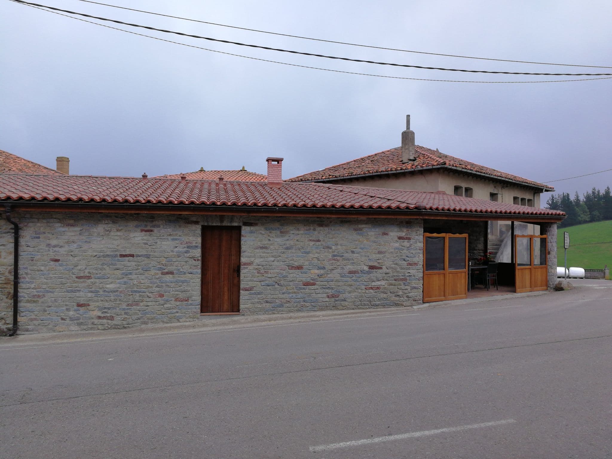 Street view near Albergue Casa Ricardo, Tineo — © muciasek (CC BY-SA · Mapillary)