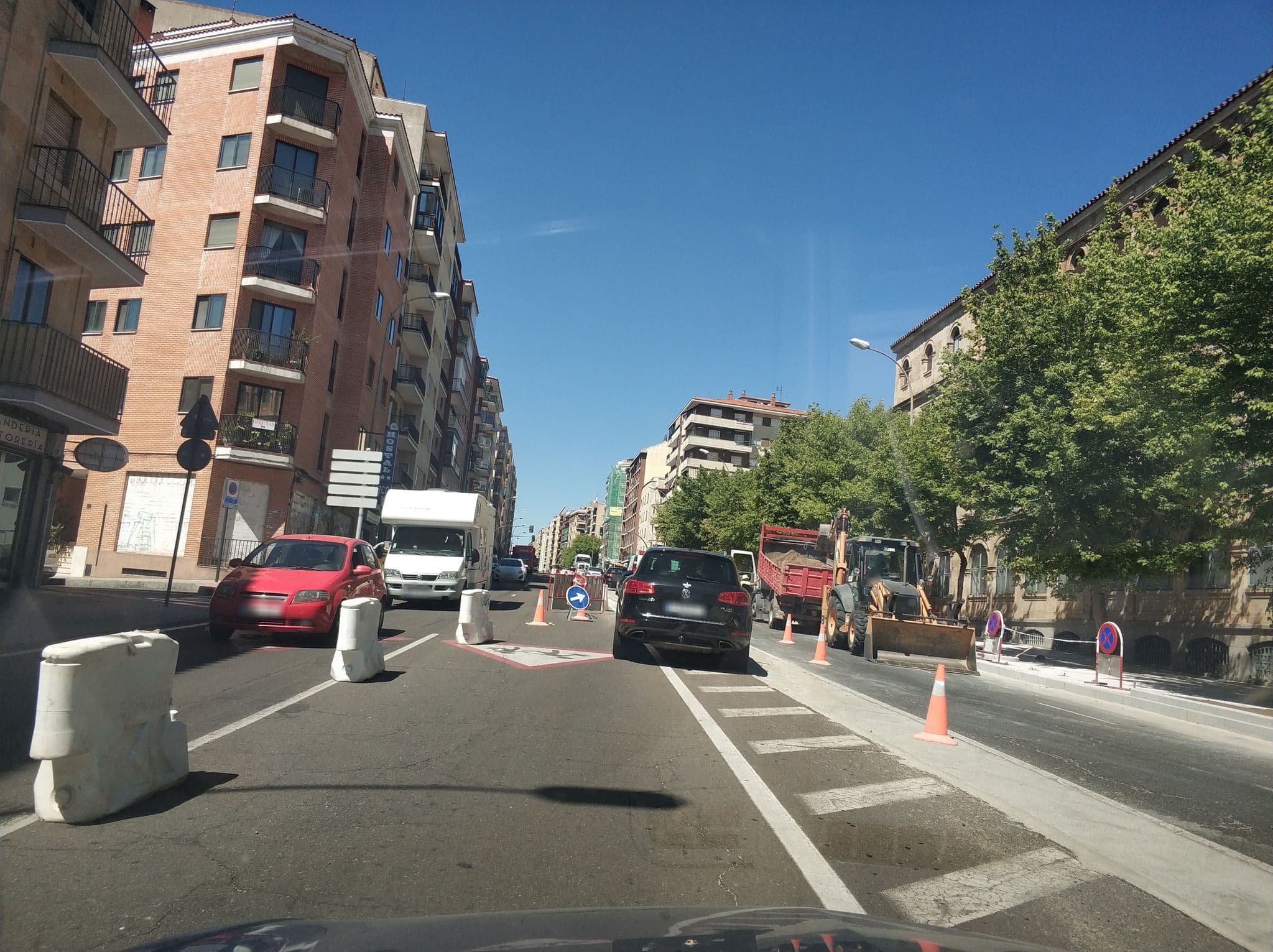 Street view near Hostal Cuzco, Santa Marta de Tormes — © sanchi (CC BY-SA · Mapillary)
