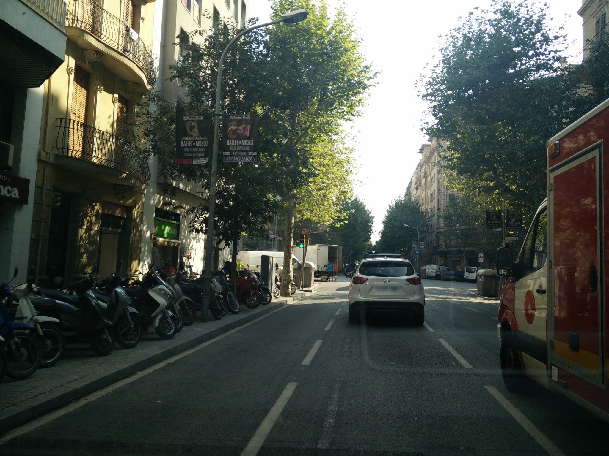 Street view near Barcelona Century Hotel, l'Antiga Esquerra de l'Eixample — © ccossio (CC BY-SA · Mapillary)