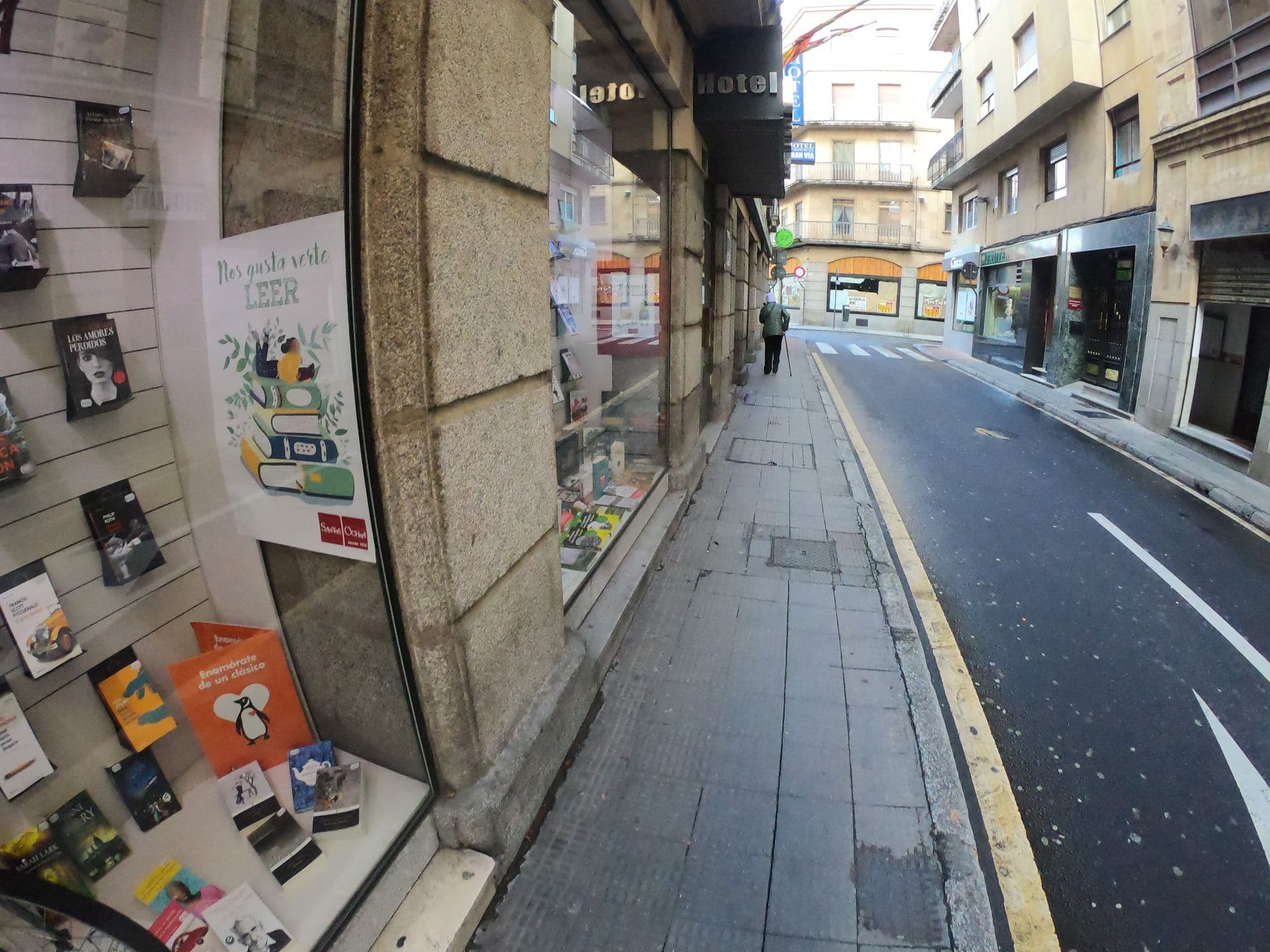Street view near Hotel Residencia Gran Vía, Santa Marta de Tormes — © sanchi (CC BY-SA · Mapillary)