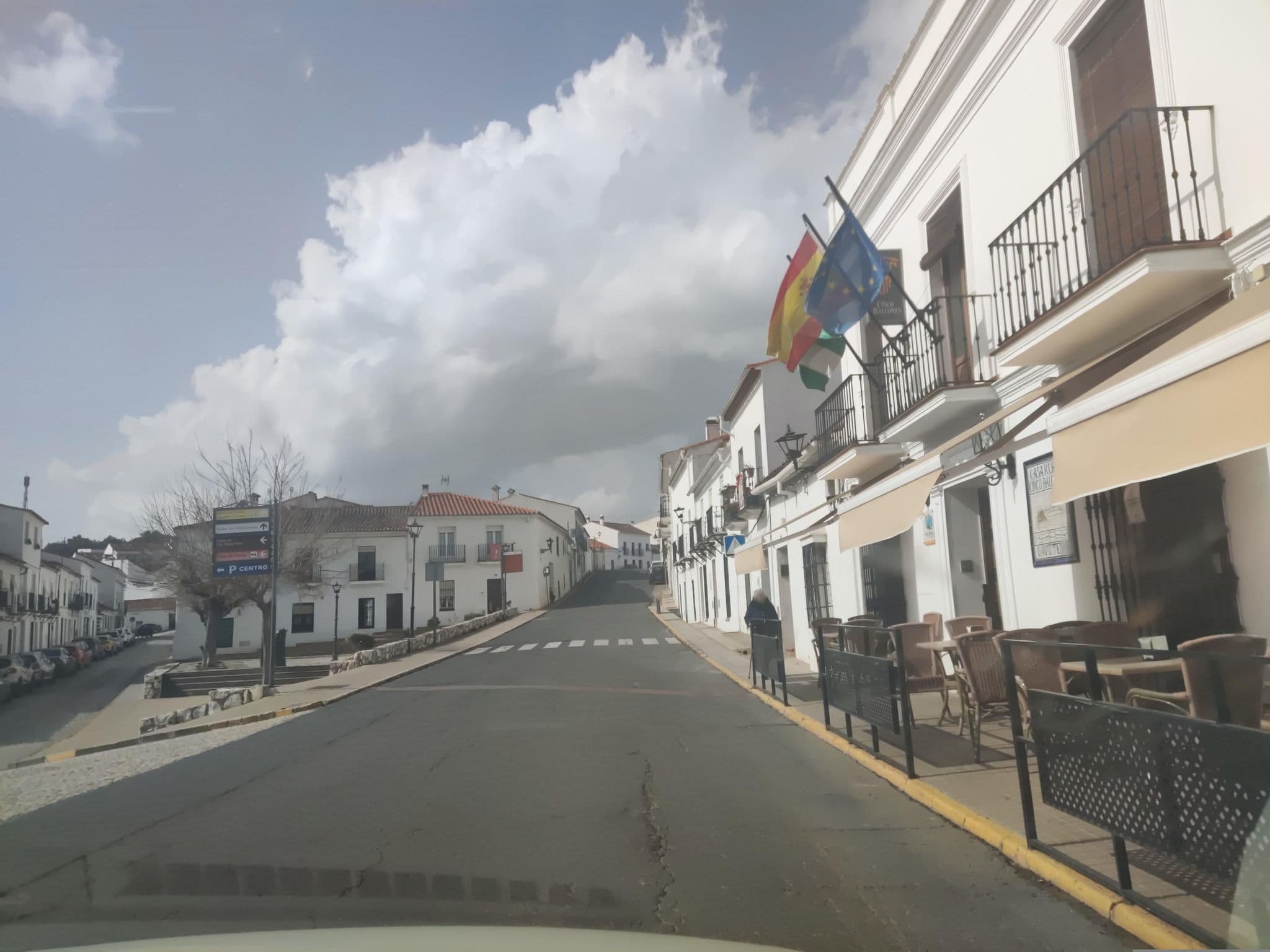 Street view near Alojamiento Rural Los Cinco Balcones, Aracena — © sanchi (CC BY-SA · Mapillary)