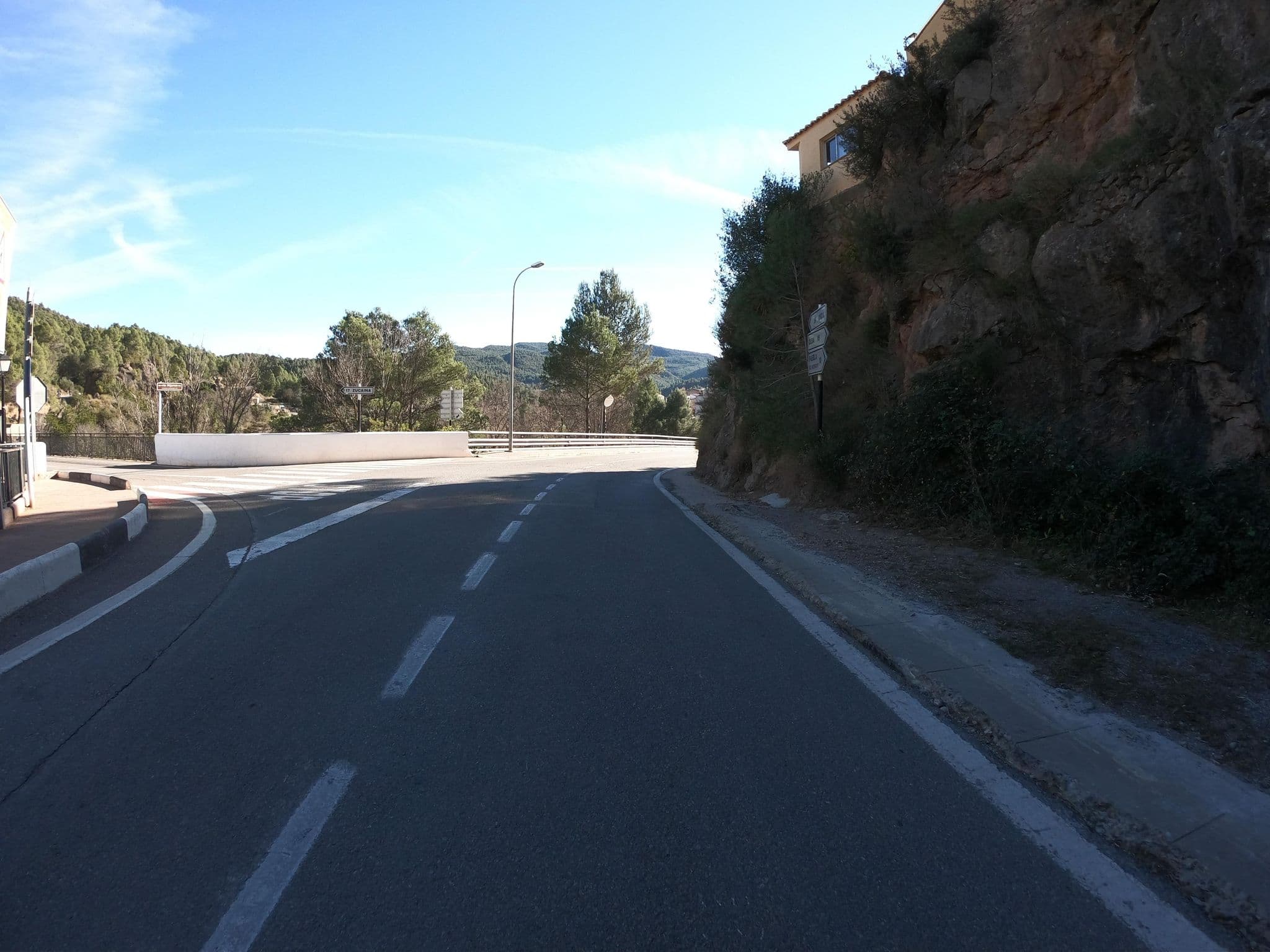 Street view near Albergue-refugio de Montanejos, Jérica — © joostjakob (CC BY-SA · Mapillary)