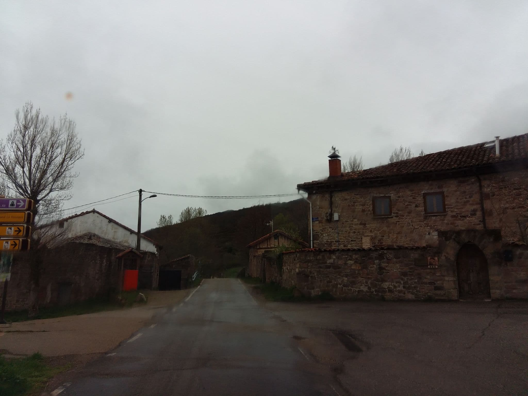 Street view near Casas Rurales Valrural, Fani y Argilo, Barruelo de Santullán — © egofer (CC BY-SA · Mapillary)