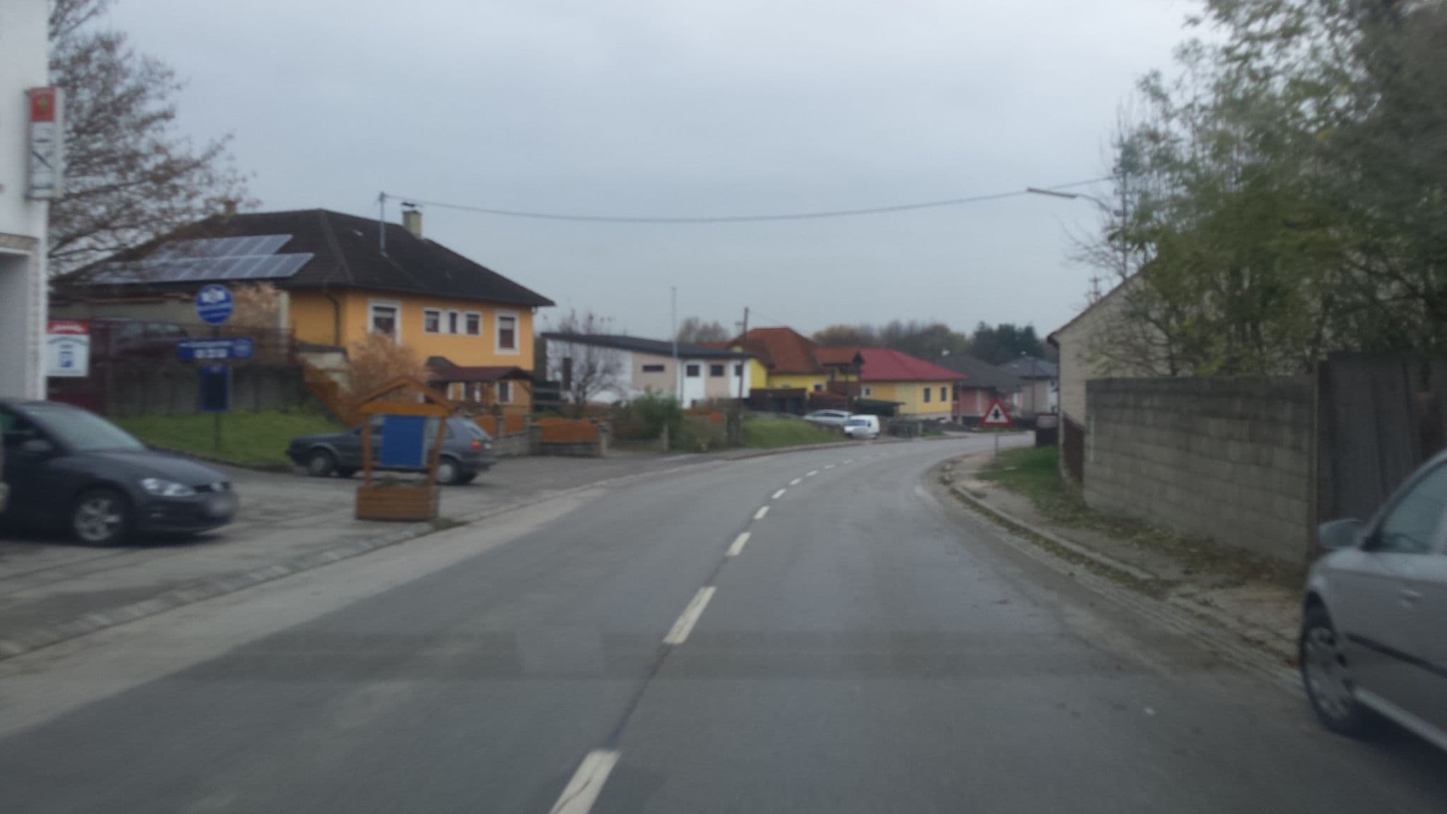 Street view near Hotel Weinlandhof, Poysdorf — © stefan147 (CC BY-SA · Mapillary)