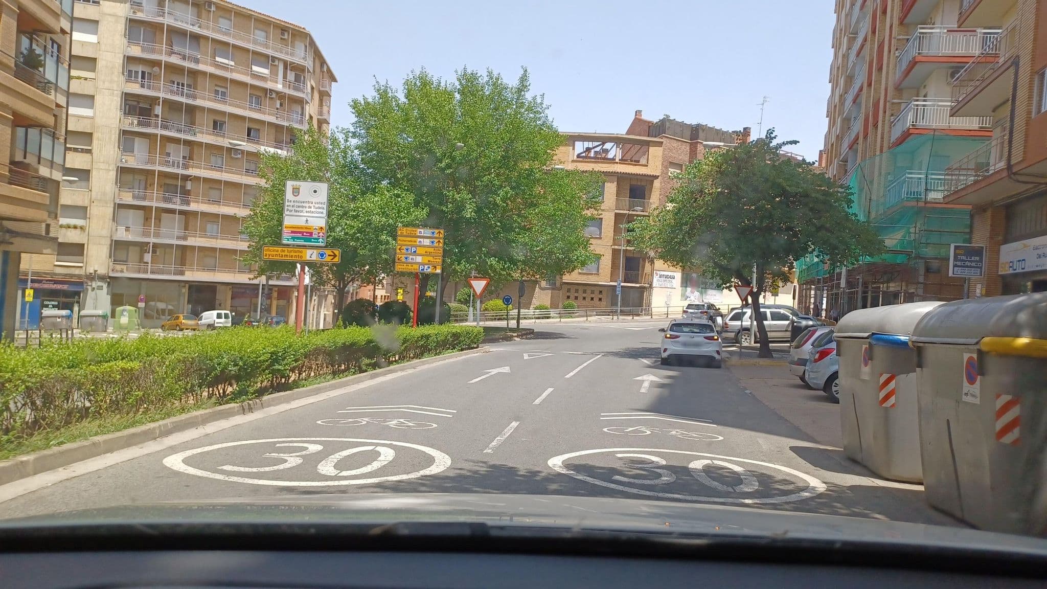 Street view near Hotel Torre Monreal, Tudela — © normanm (CC BY-SA · Mapillary)