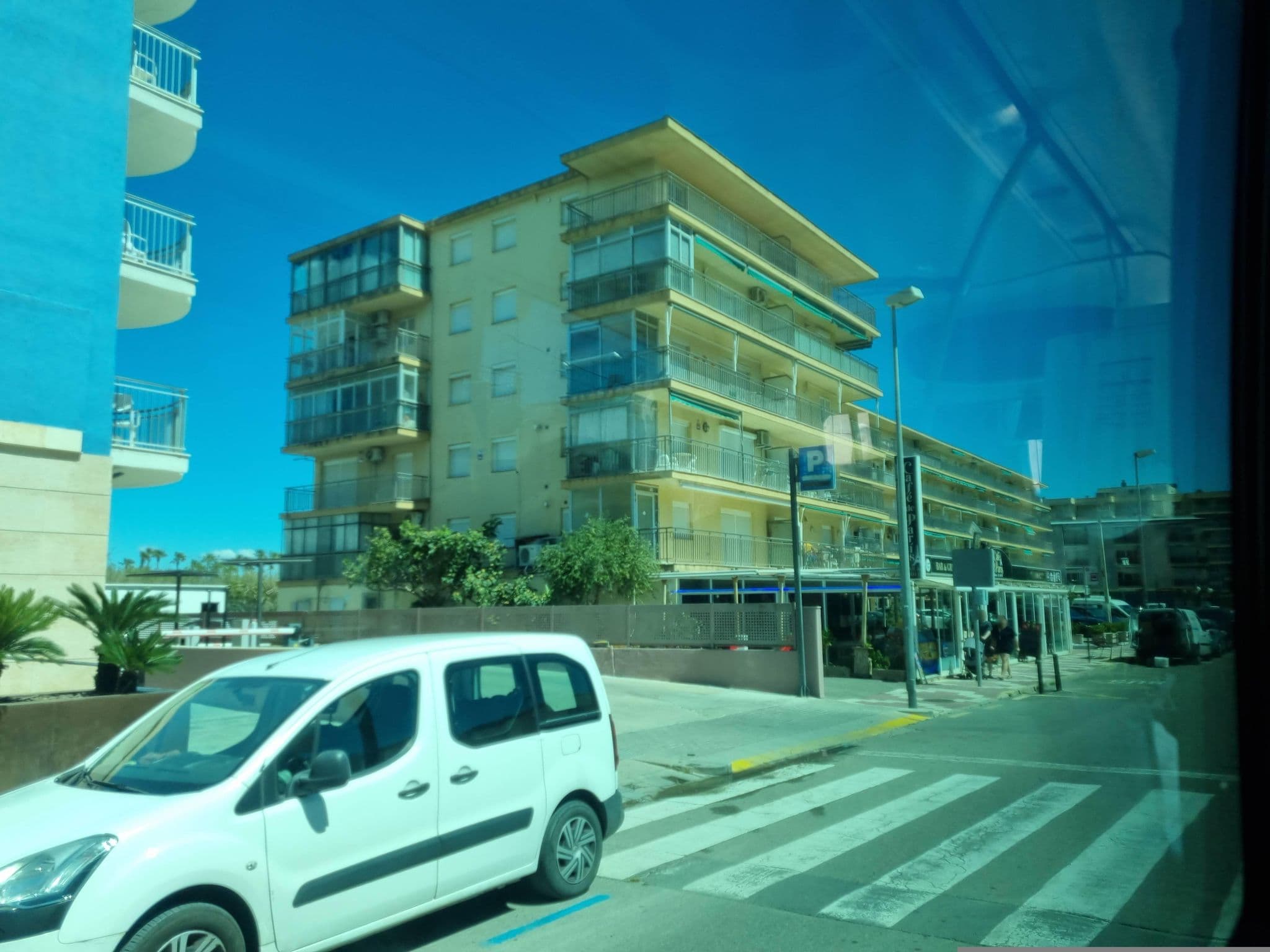 Street view near Cesar Augustus, Salou — © Franciscovalera (CC BY-SA · Mapillary)