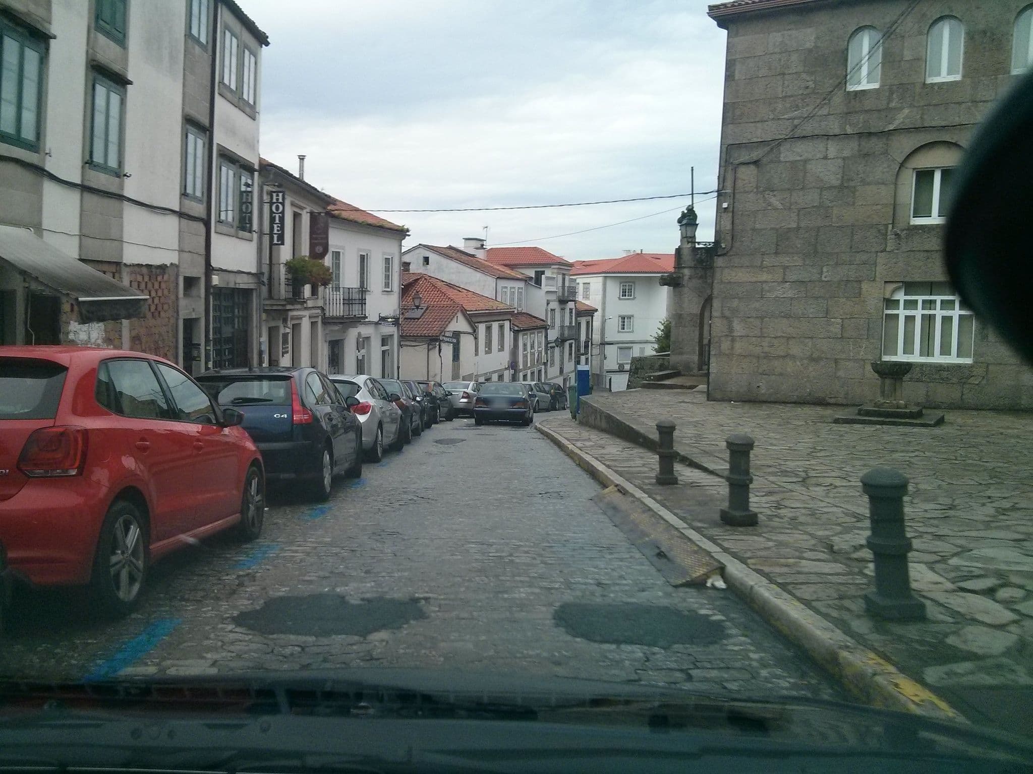 Street view near Hotel San Clemente, Santiago de Compostela — © fpsampayo (CC BY-SA · Mapillary)
