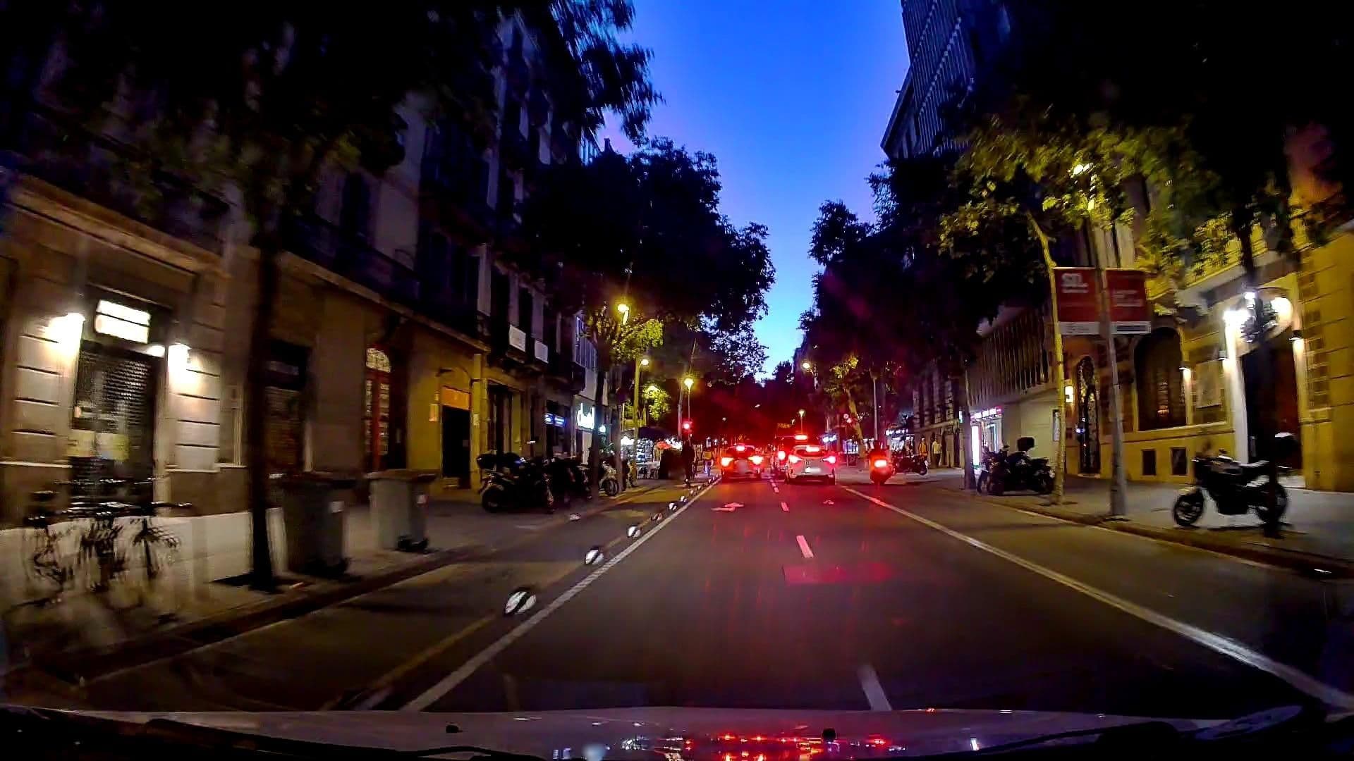 Street view near sant jordi alberg hostel, Dreta de l'Eixample — © m_esp_32 (CC BY-SA · Mapillary)